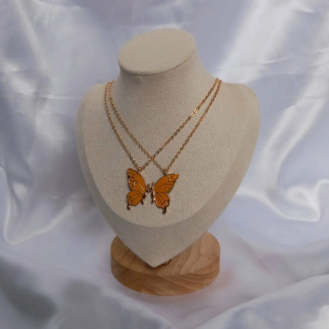2 Piece Butterfly Friendship Necklace Set - Bestie Necklace,Matching Necklaces,2 Best Friends Necklace,Novelty Friendship Necklace Set,Gift