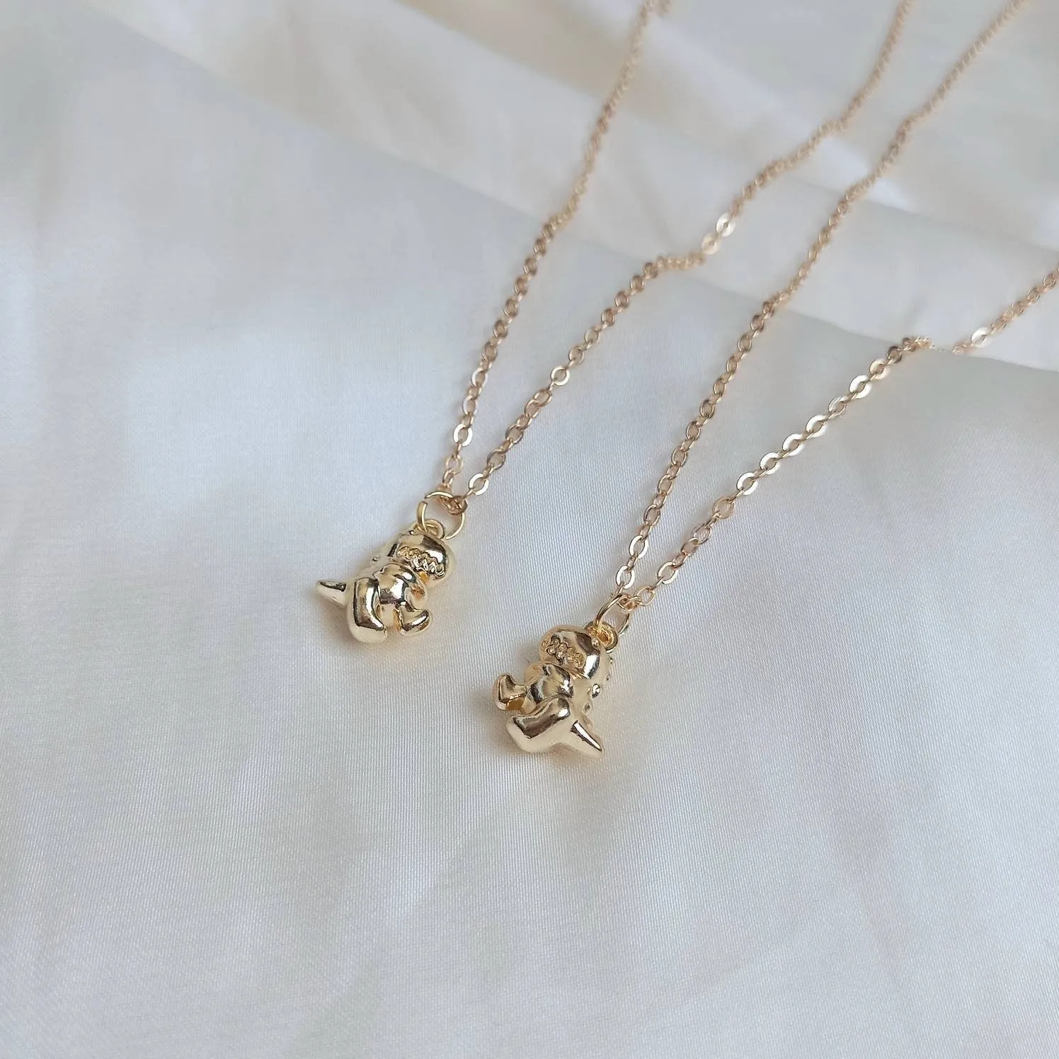 2 Piece Dinosaur Friendship Necklace Set - Bestie Necklace,Matching Necklaces,2 Best Friends Necklace,Novelty Friendship Necklace Set,Gift
