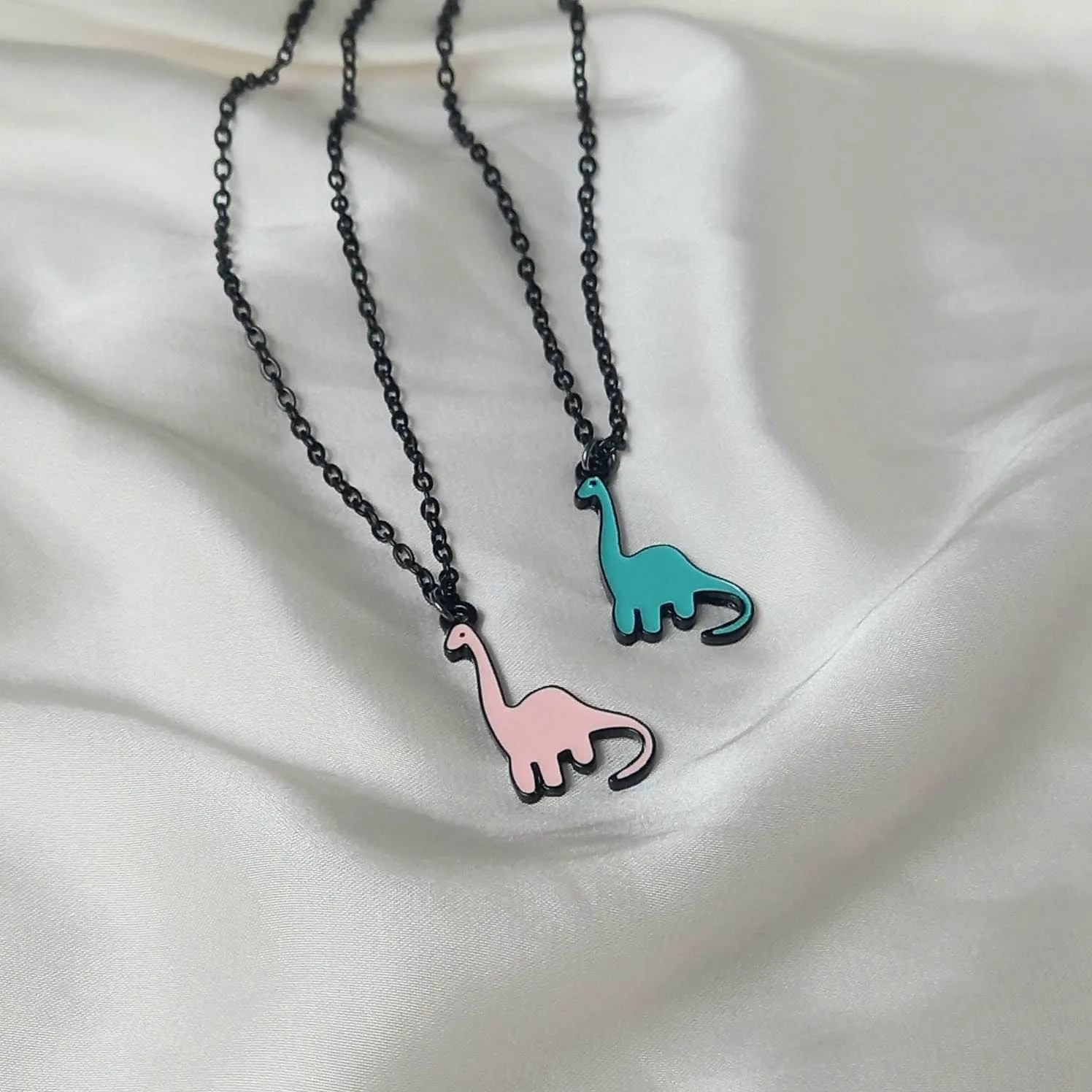 2 Piece Dinosaur Friendship Necklace Set - Bestie Necklace,Matching Necklaces,2 Best Friends Necklace,Novelty Friendship Necklace Set,Gift