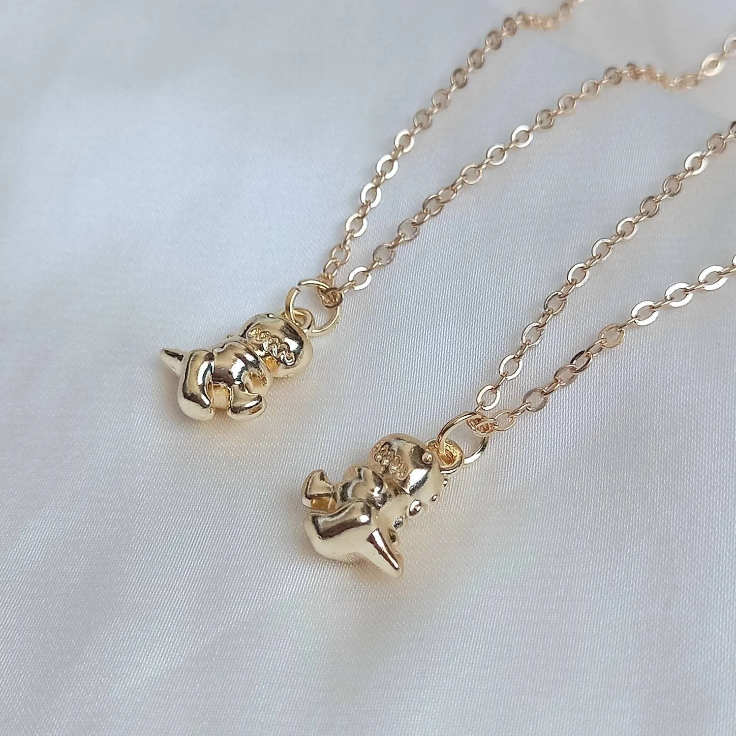 2 Piece Dinosaur Friendship Necklace Set - Bestie Necklace,Matching Necklaces,2 Best Friends Necklace,Novelty Friendship Necklace Set,Gift