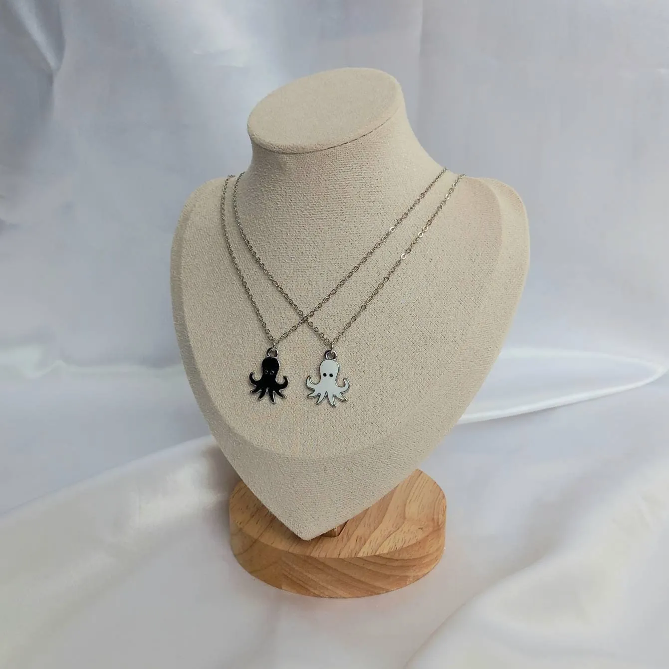 2 Piece Octopus Friendship Necklace Set - Bestie Necklace,Matching Necklaces,2 Best Friends Necklace,Novelty Friendship Necklace Set,Gift