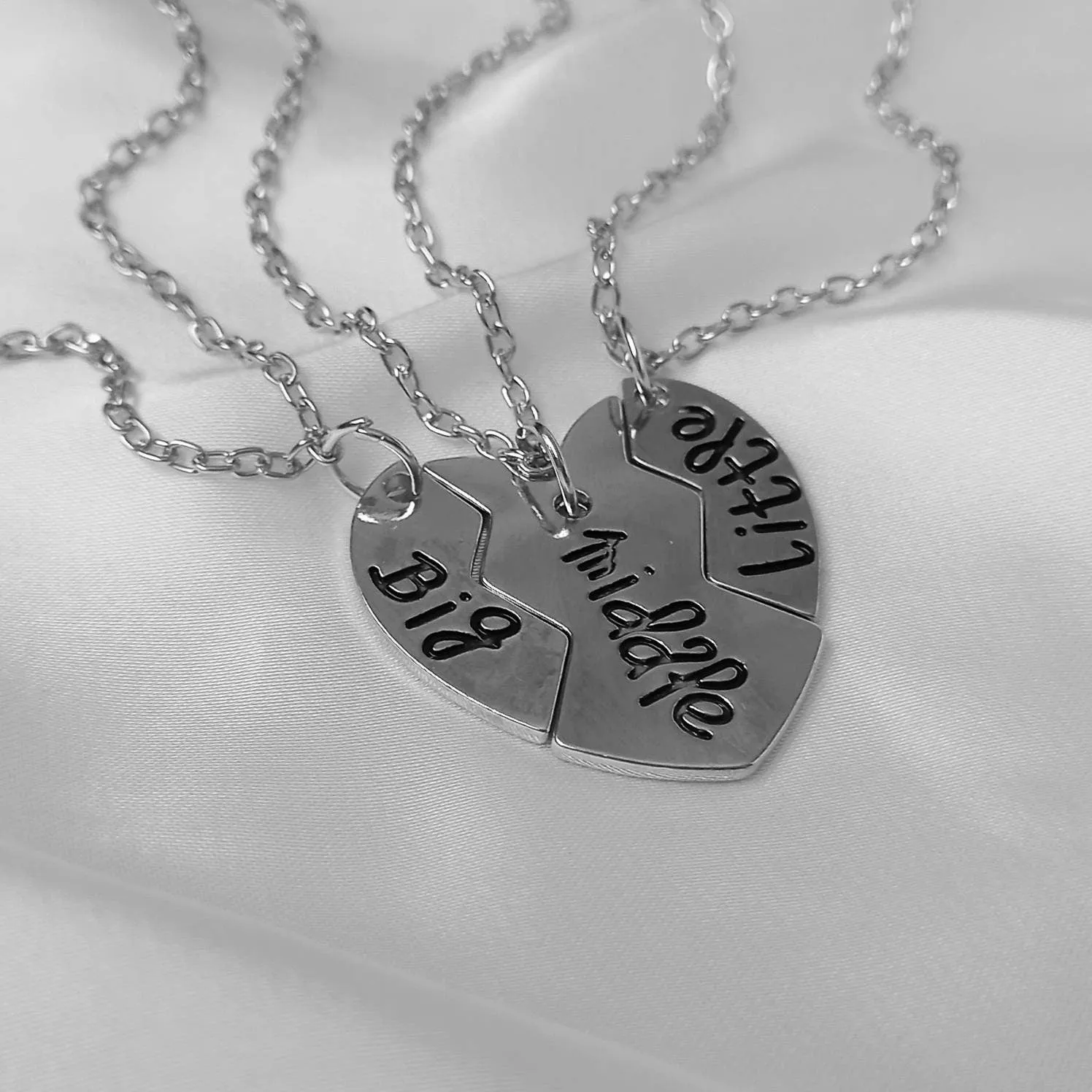 3 Piece Siblings Necklace Set - Sibling Necklace,Jigsaw Matching Necklaces,3 Sisters Necklaces,Novelty Friendship Necklace Set,Sister Gifts