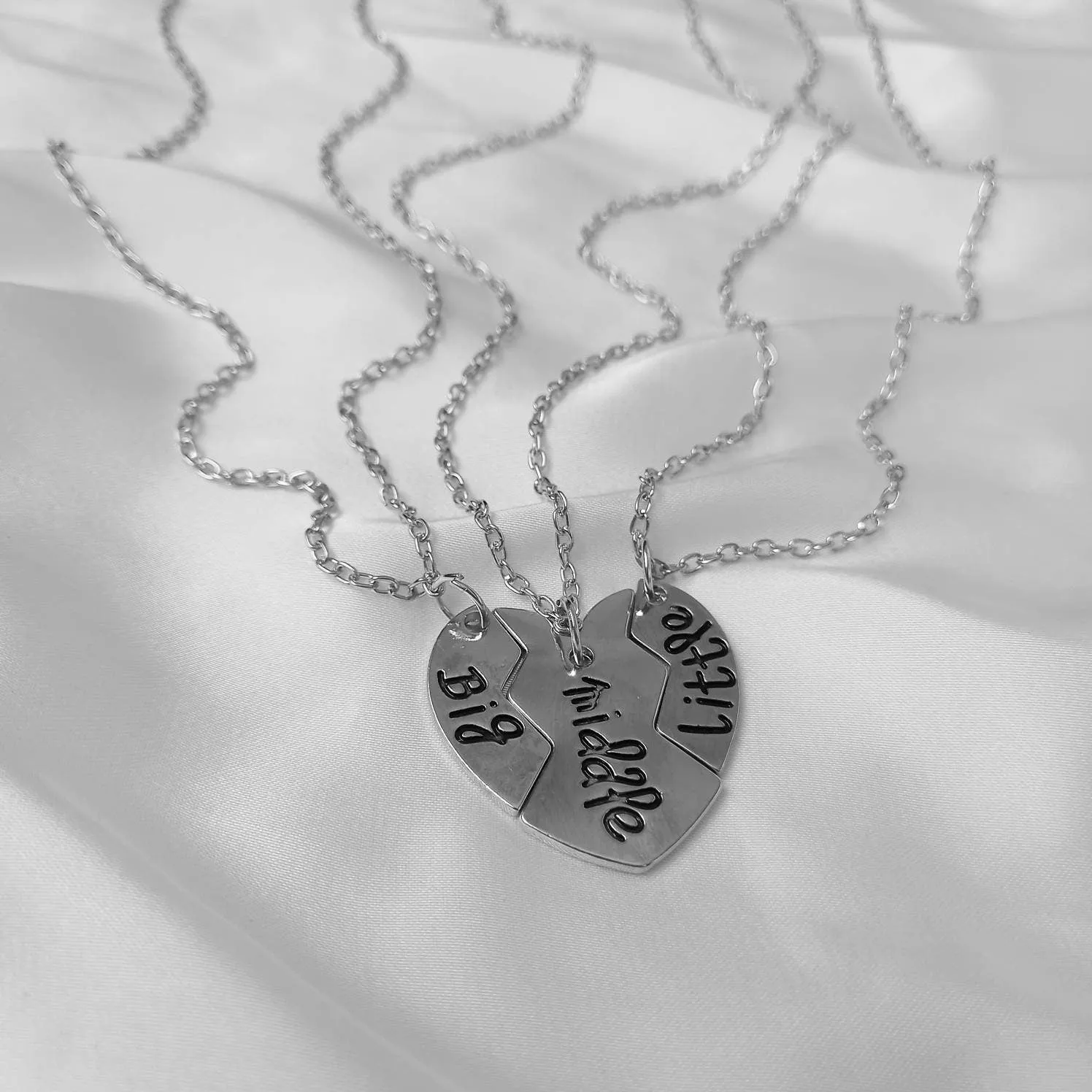 3 Piece Siblings Necklace Set - Sibling Necklace,Jigsaw Matching Necklaces,3 Sisters Necklaces,Novelty Friendship Necklace Set,Sister Gifts