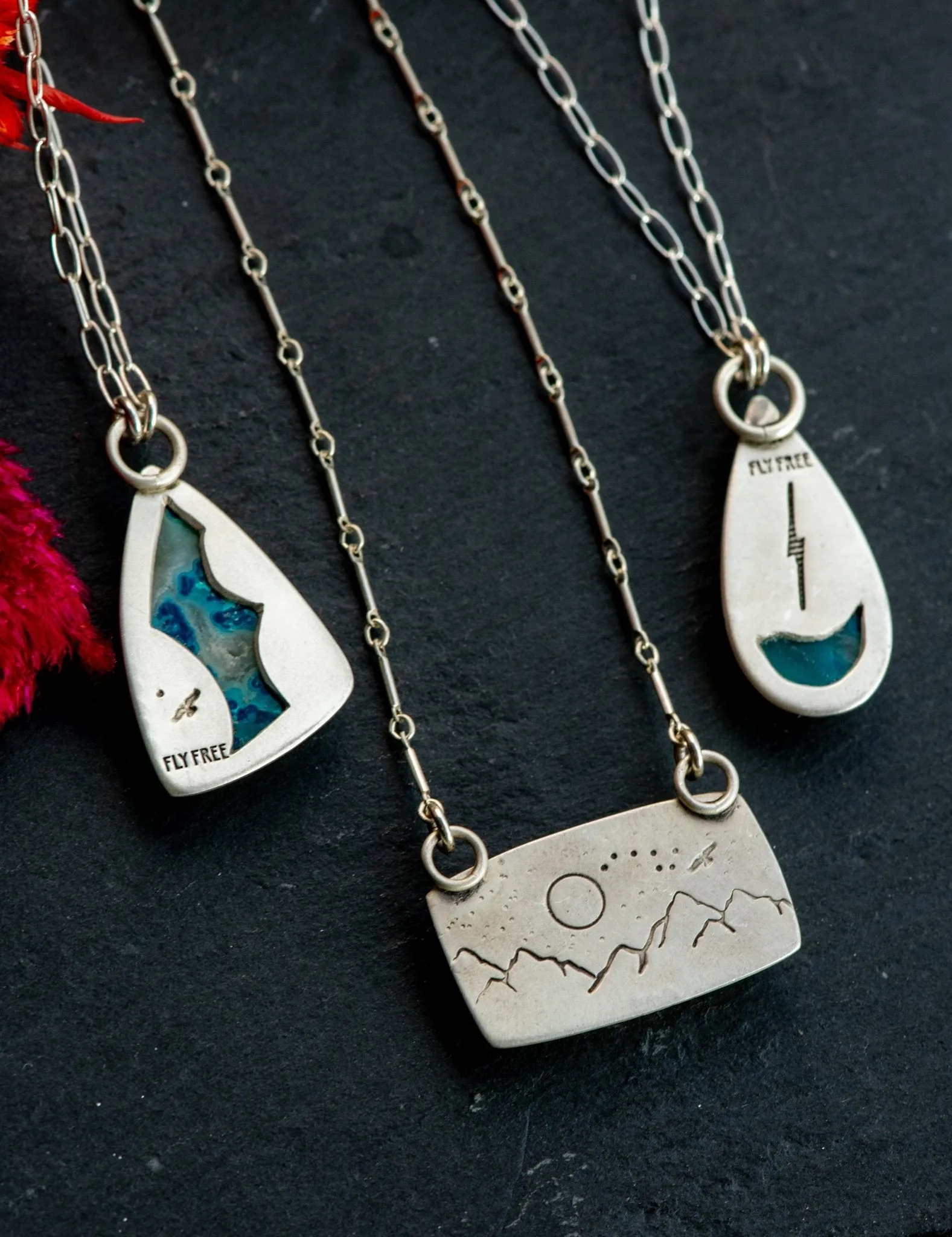 ARCHIPELAGO NECKLACES IN CHRYSOCOLLA   QUARTZ