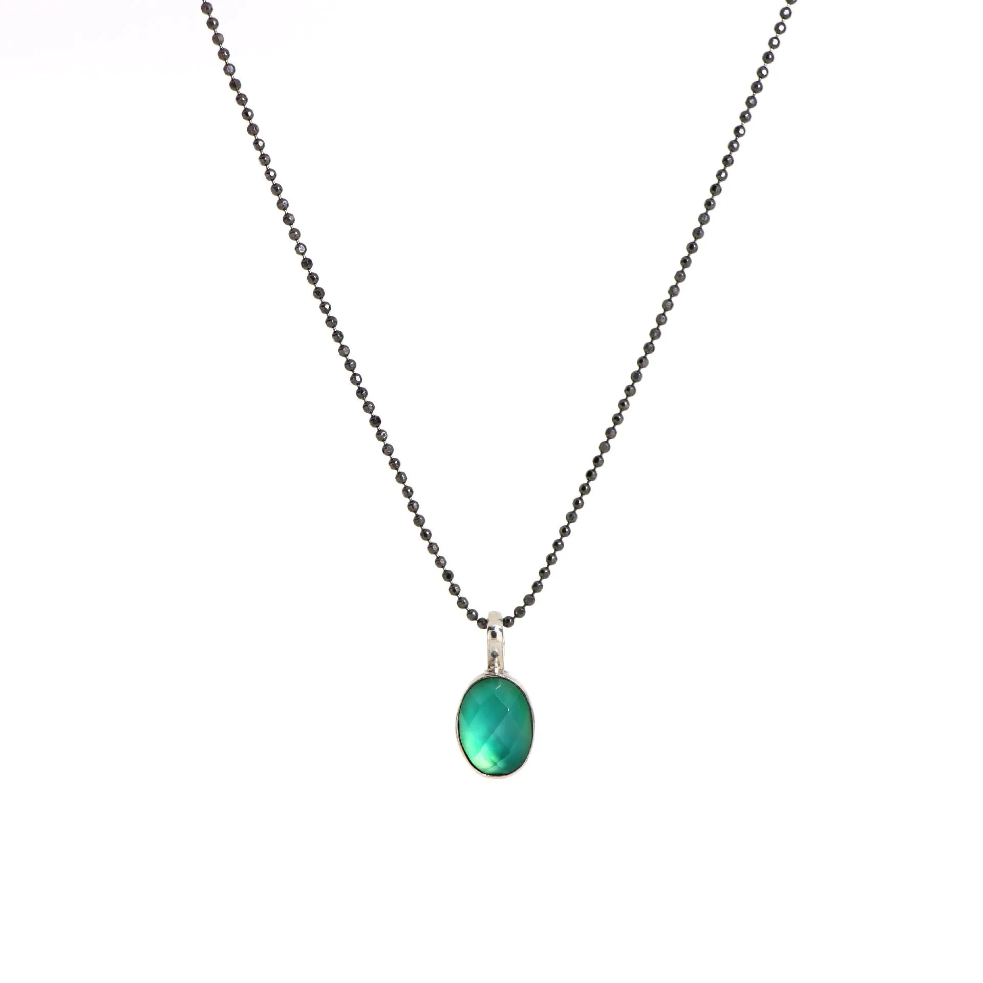Athena small oval necklace with green onyx