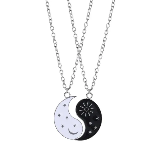 Best Friend Necklace 2-Piece Pendant Necklace Good Friend Forever Necklace Choker Friendship BFF Men And Women Jewelry Gift