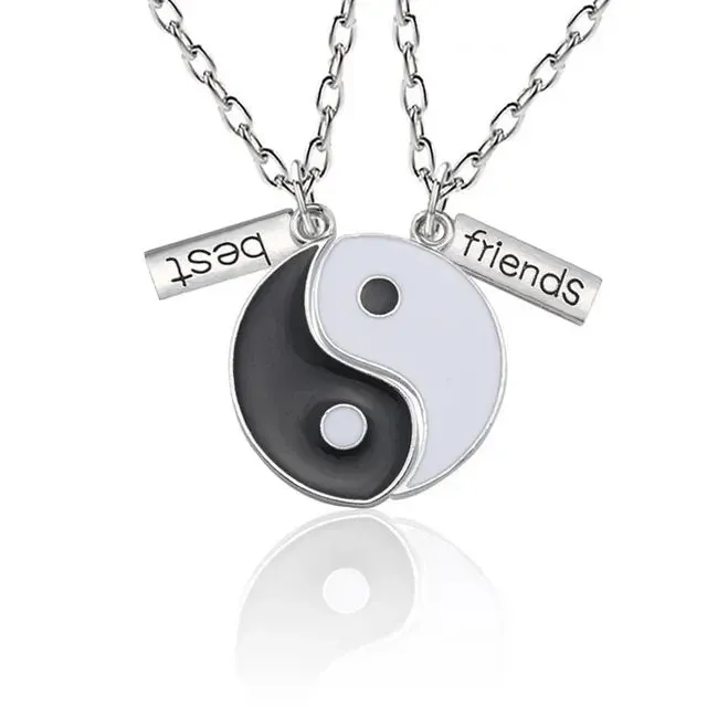 Best Friend Necklace 2-Piece Pendant Necklace Good Friend Forever Necklace Choker Friendship BFF Men And Women Jewelry Gift
