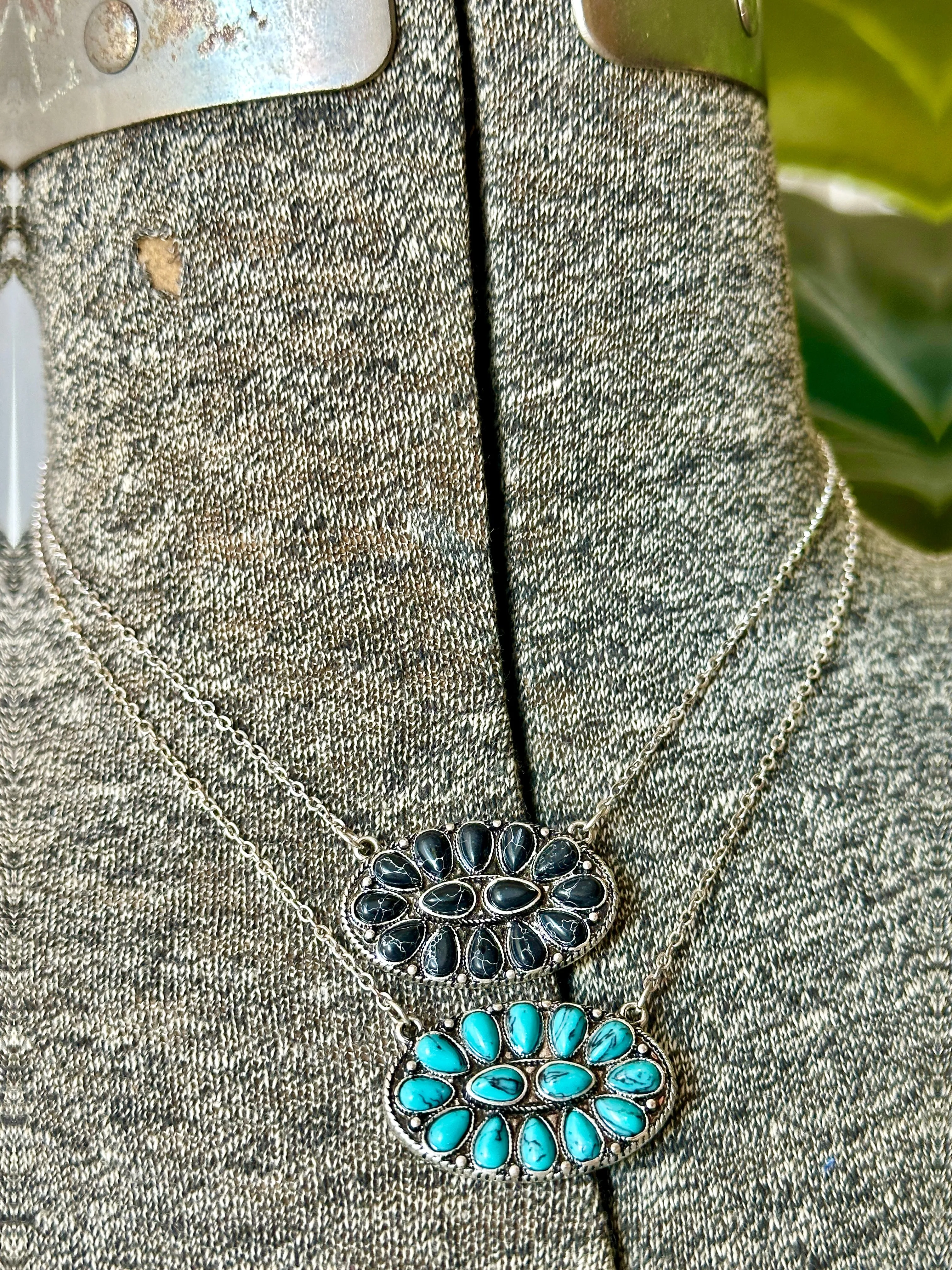 Black Oval Necklaces