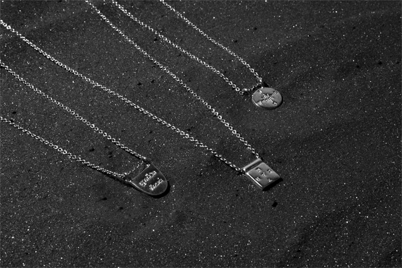 COMPASS CHAIN NECKLACE