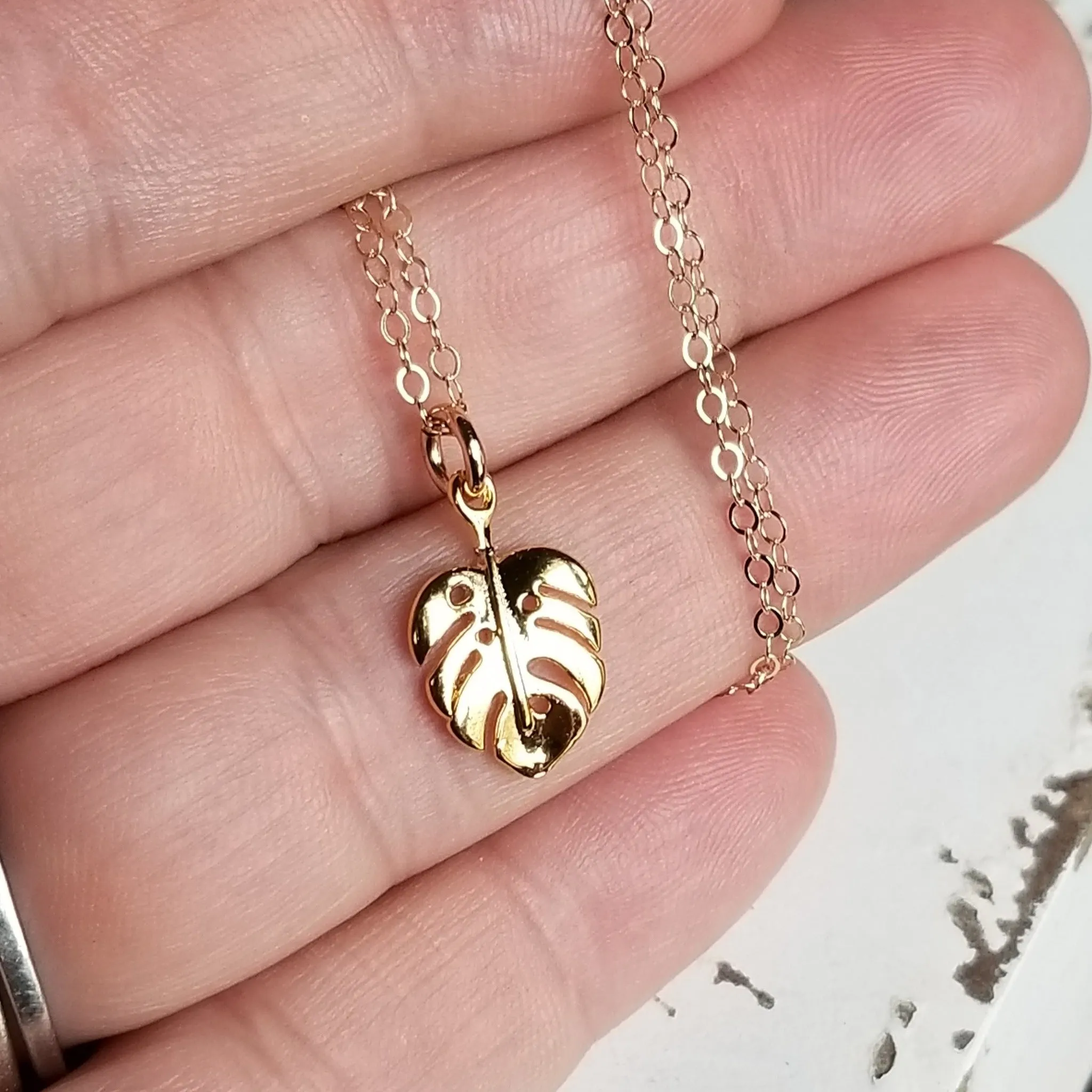 Dainty Palm Leaf Necklace - Gold