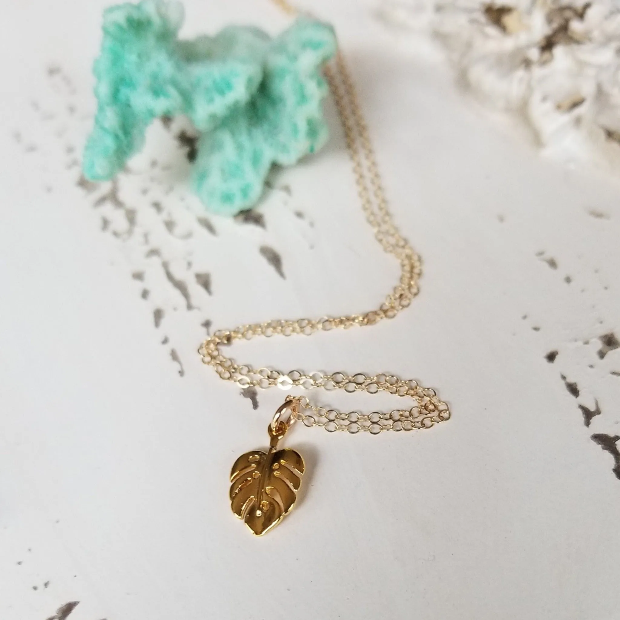 Dainty Palm Leaf Necklace - Gold