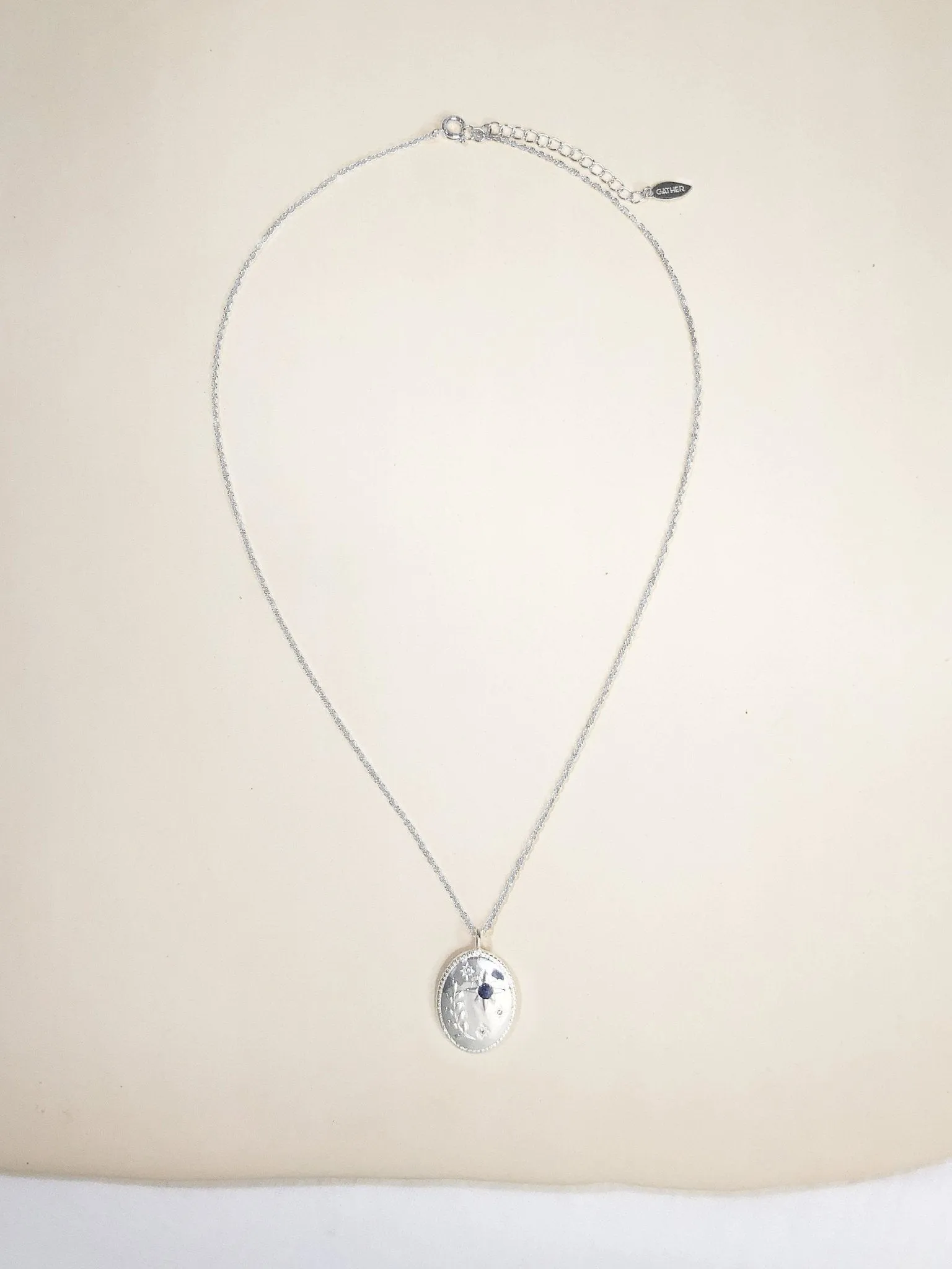 Daphne Pendant Necklace - Silver