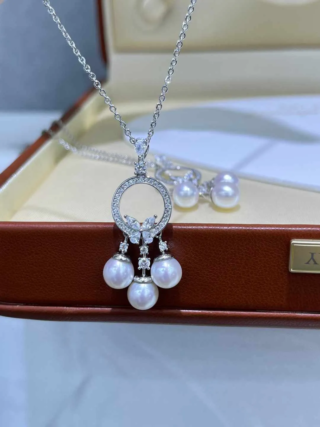 Dreamcatcher Three Pearls Pendant Necklace