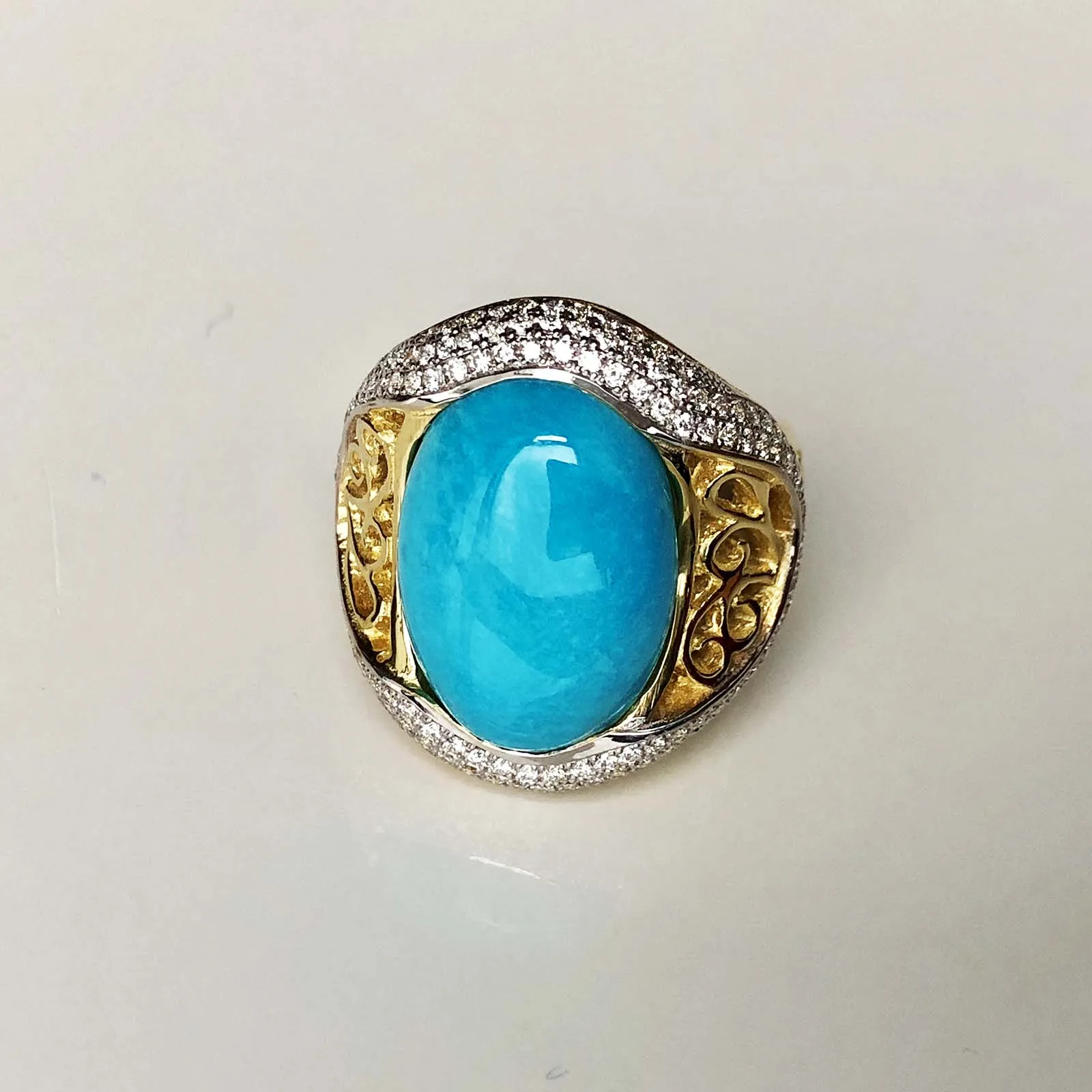 Eye of the Ocean 18K Gold Mini Diamond and Natural Sleeping Beauty Ring Size 6