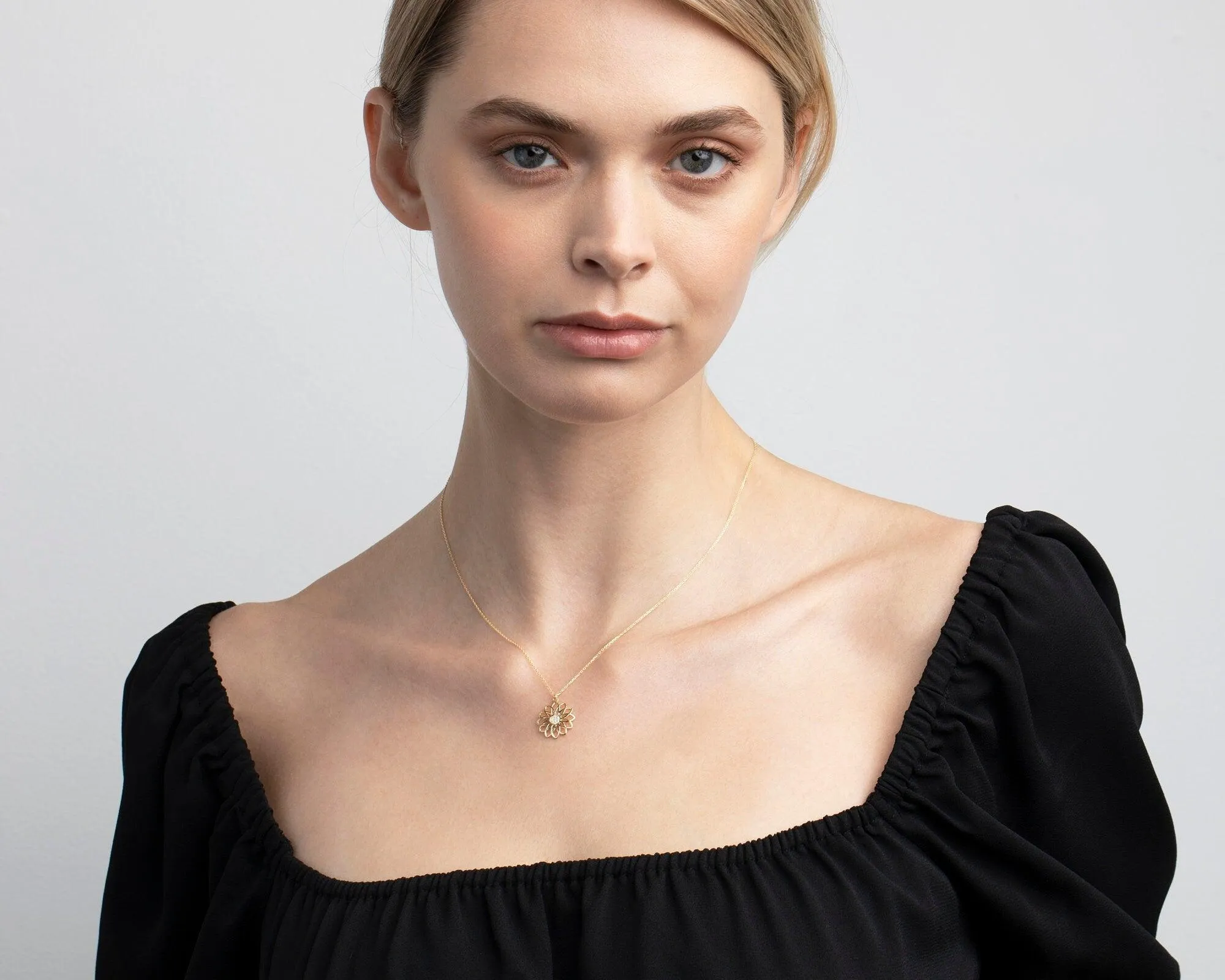 Flower Necklace - 18K Gold Vermeil