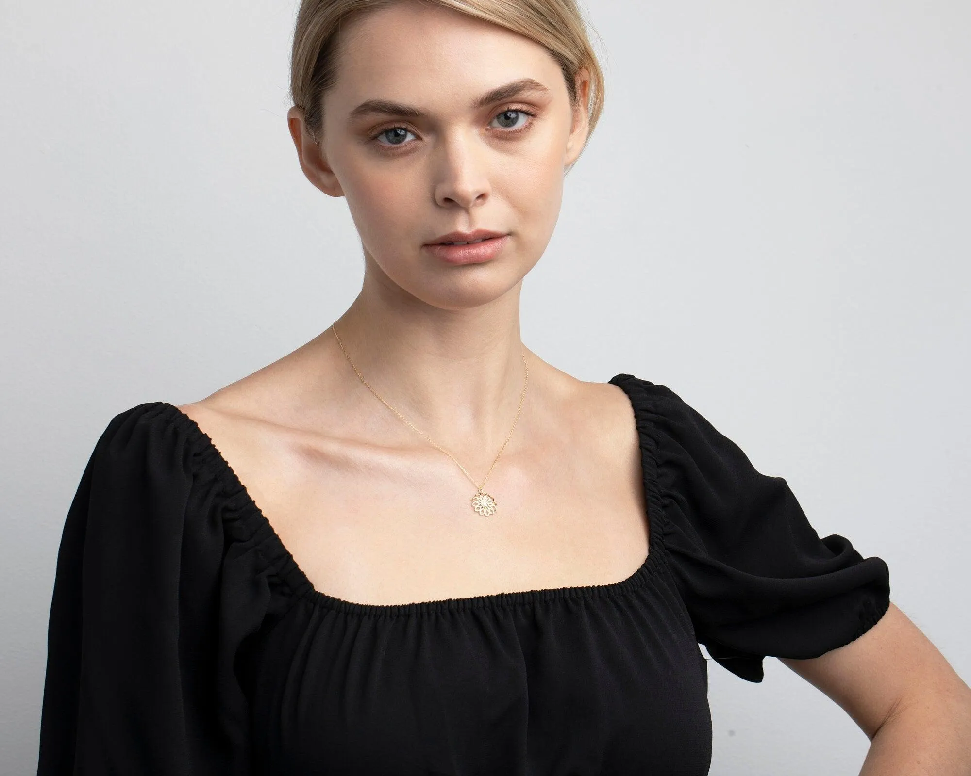 Flower Necklace - 18K Gold Vermeil