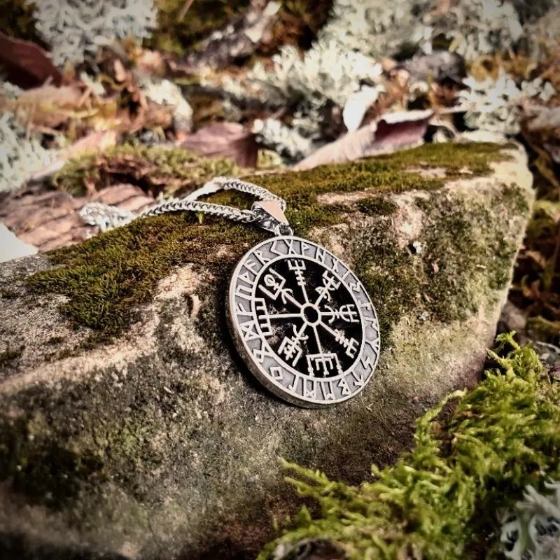 Gift Box Vegvisir Pendant Runic And Asgard King Bracelet GB18