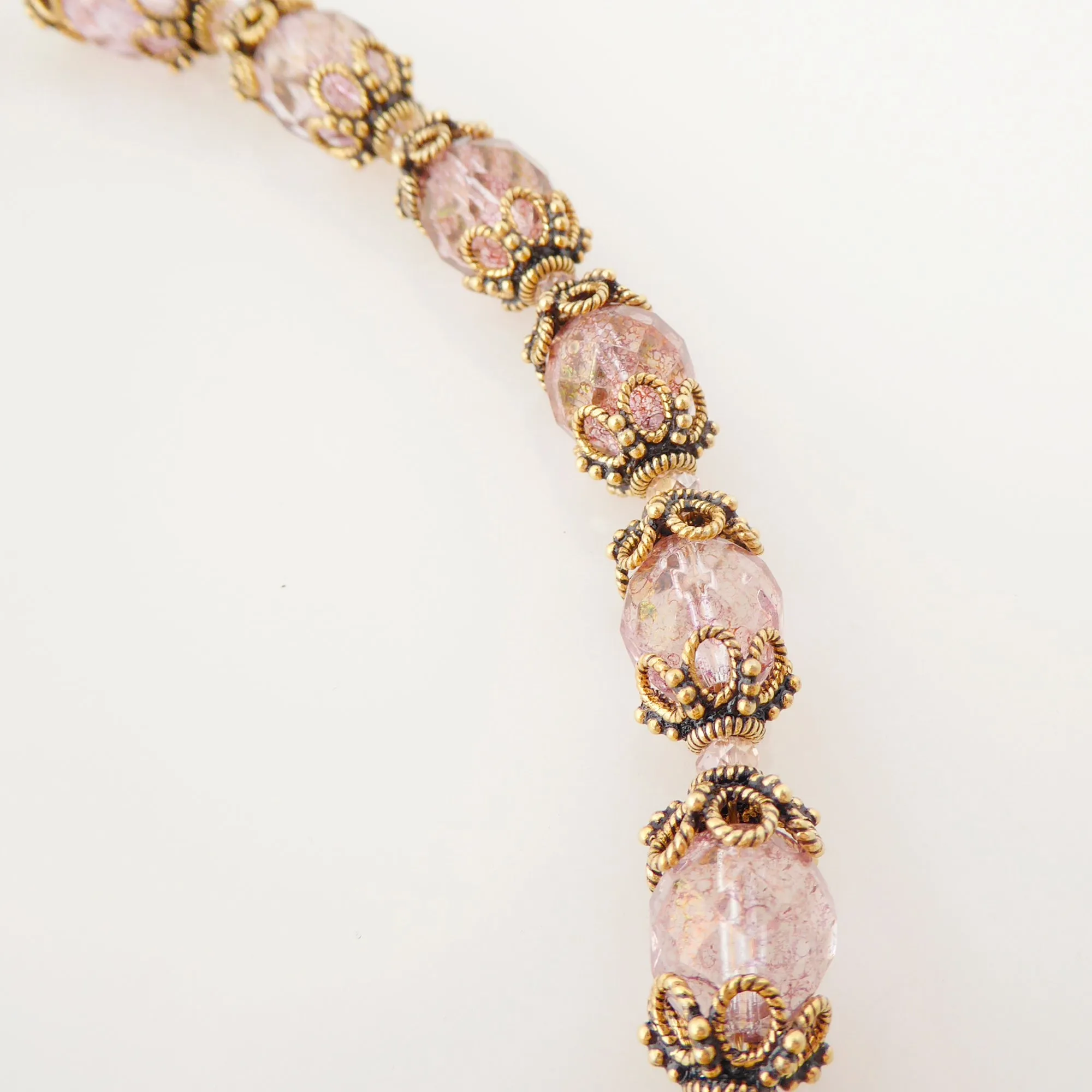 Greige quartz rococo necklace