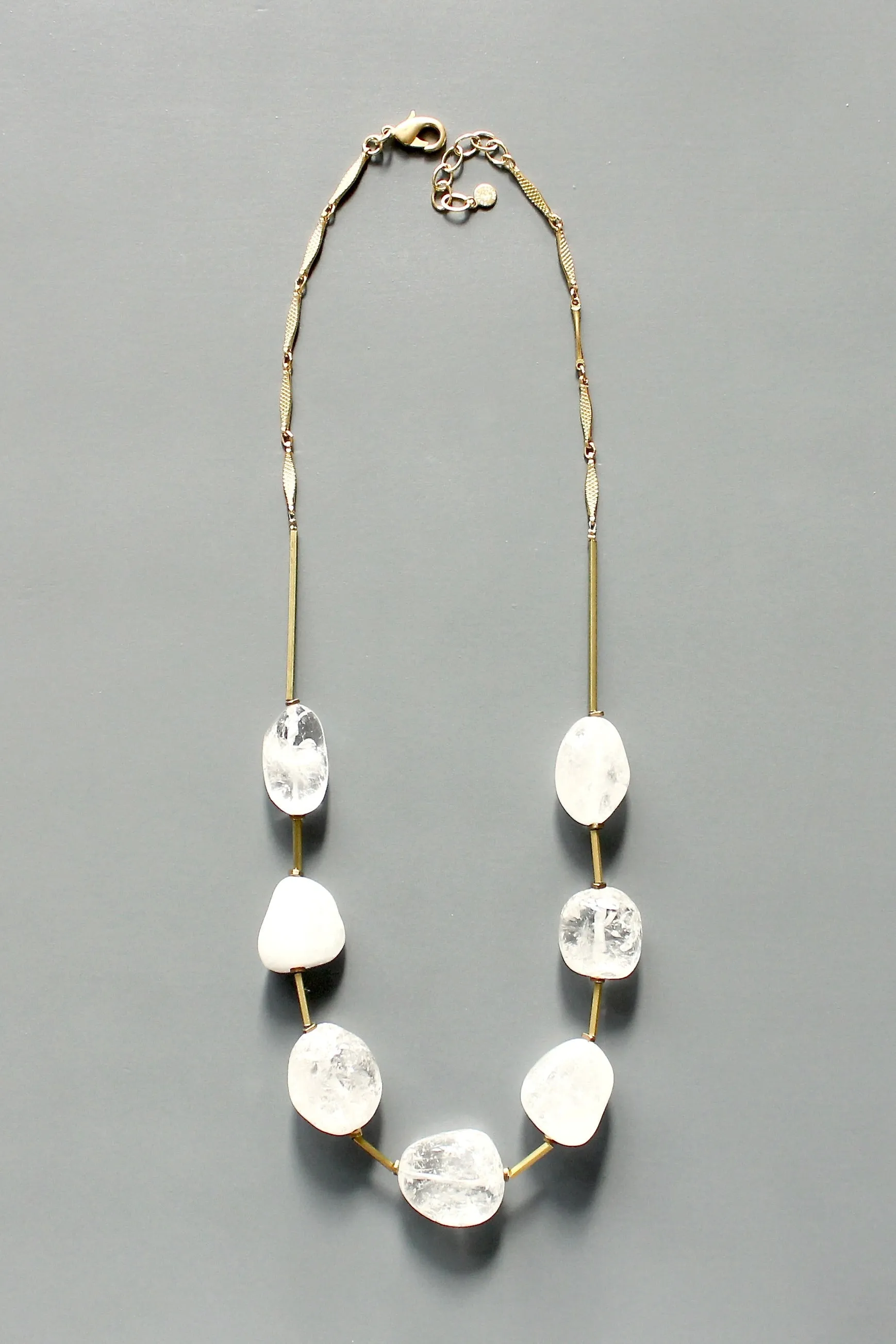 ISL226 Quartz nugget necklace