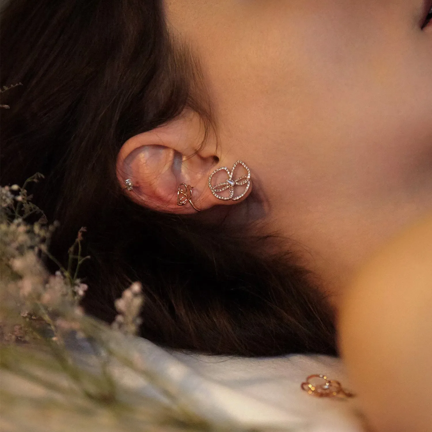 La D.D One-sided Gold Earring JDDERVS05XX