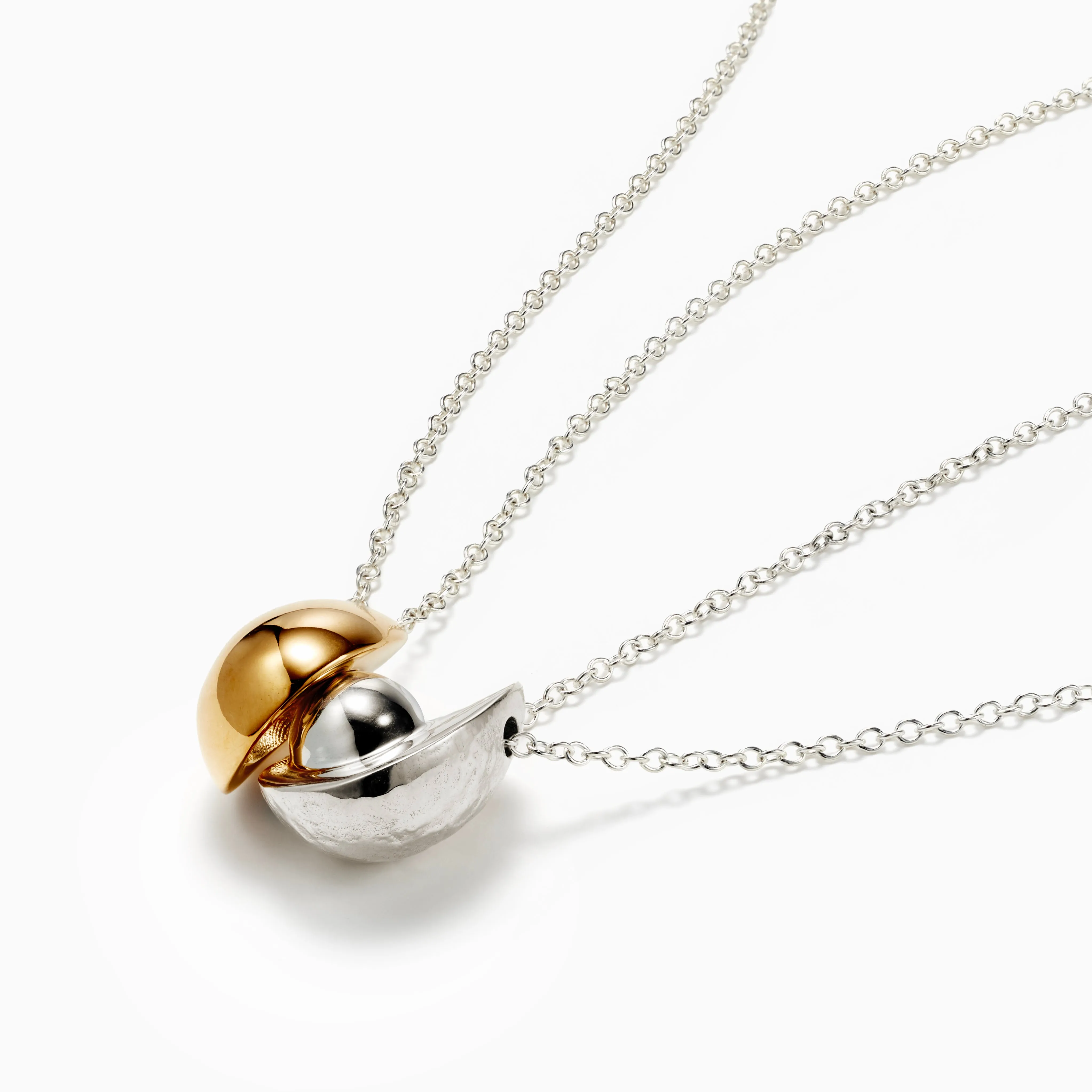 Limited Edition Eggcado Necklace Set