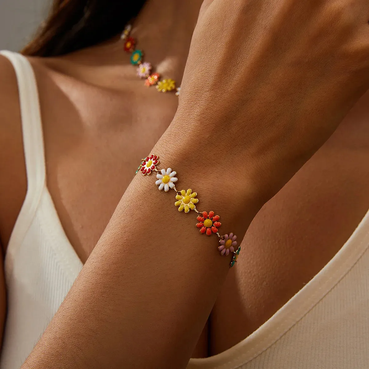 Multicolored Flower Daisy Pendant Necklace for Women Accessories Creative Flower Neck Chain Card Neck Chain Necklace