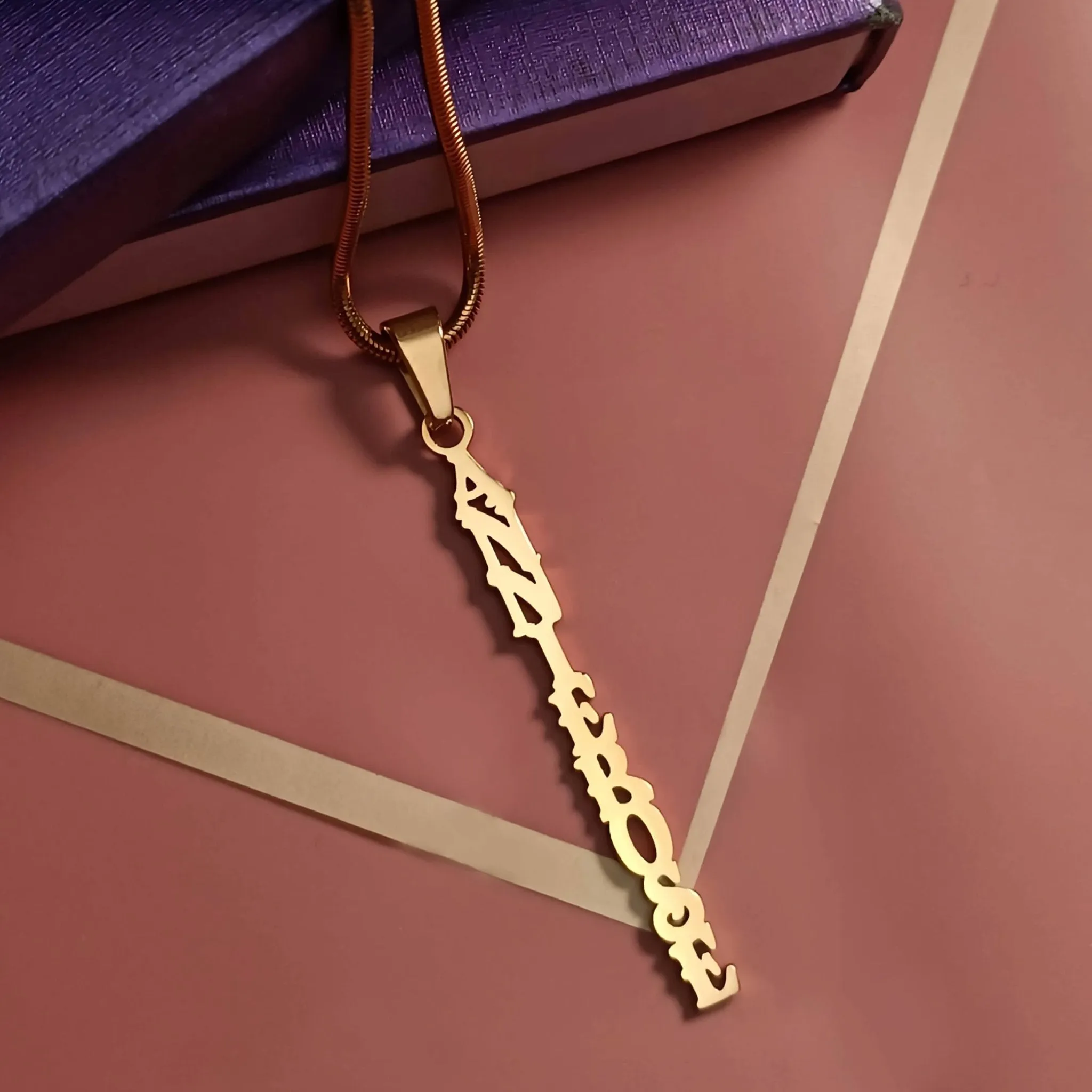 Name Necklace Vertical
