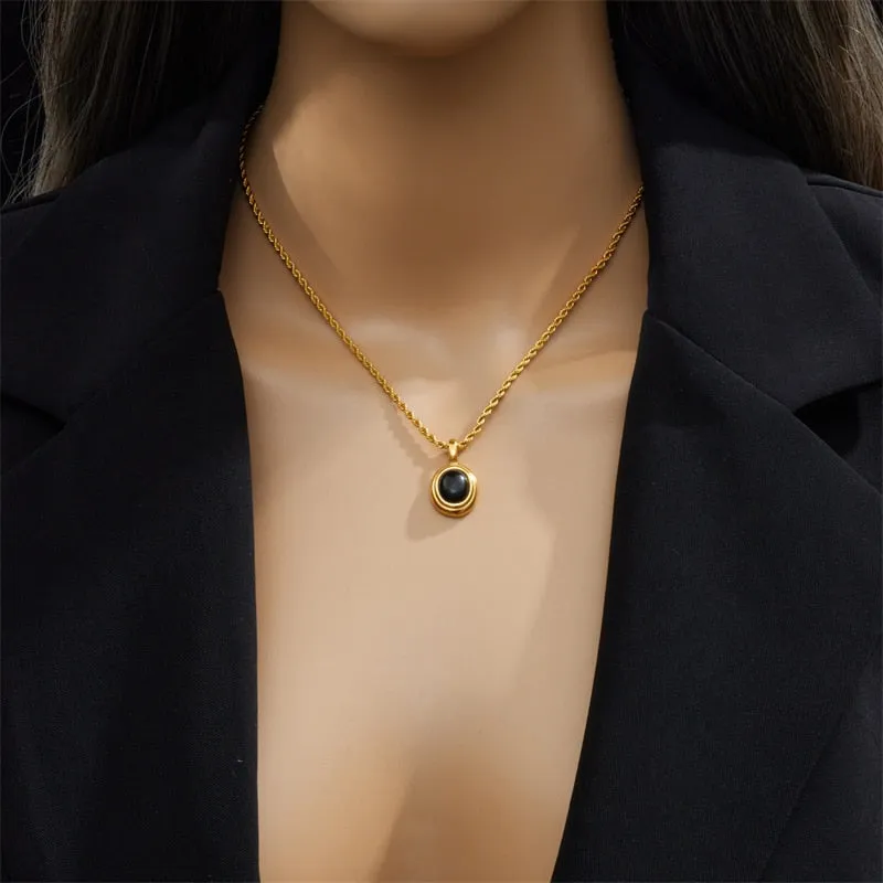 Oval Black White Stone Pendant Necklace For Women