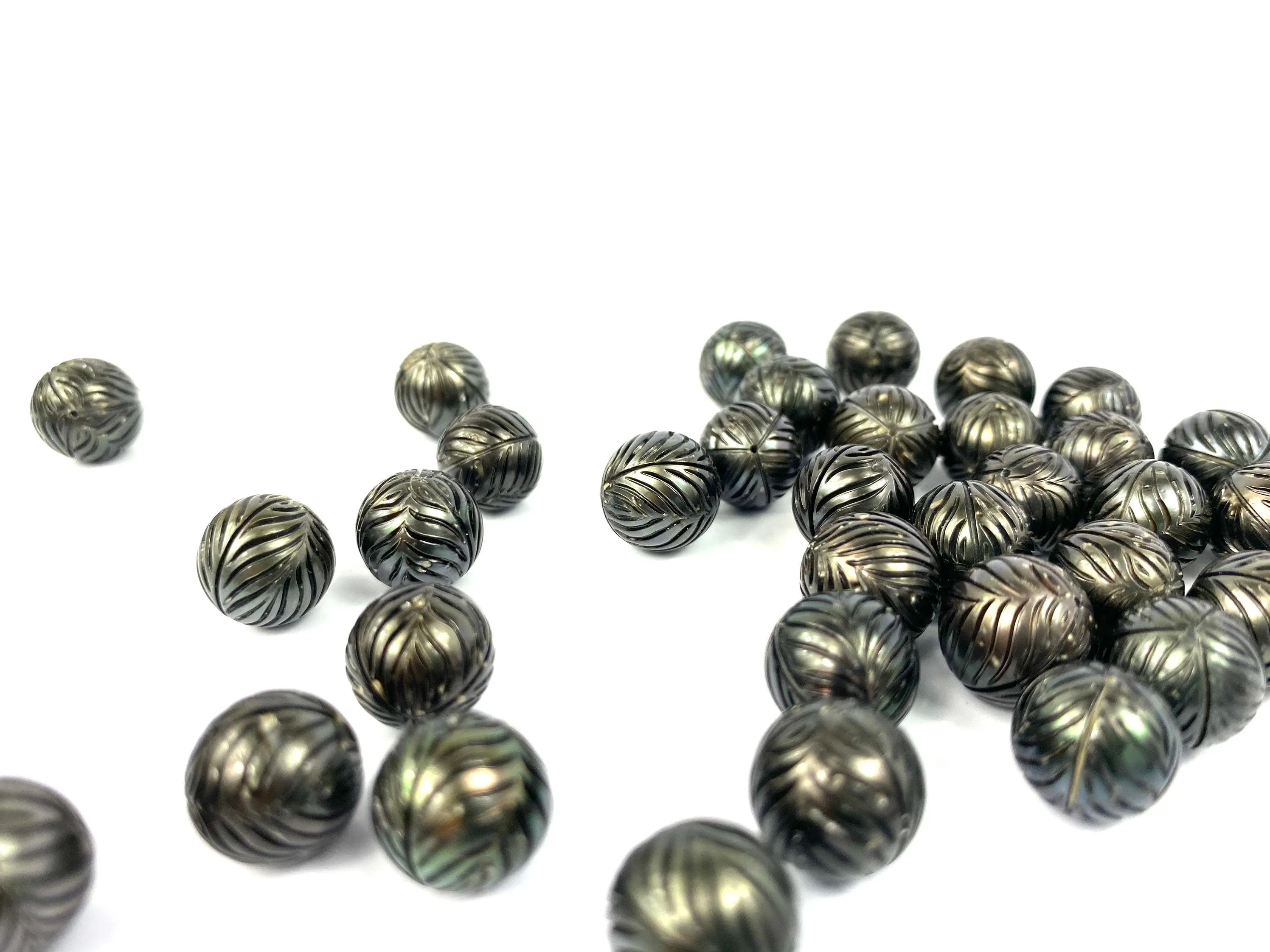 Palm Tree Carved Tahiti pearls, Beautiful 11.0mm, Tattoo Tahitian Pearls