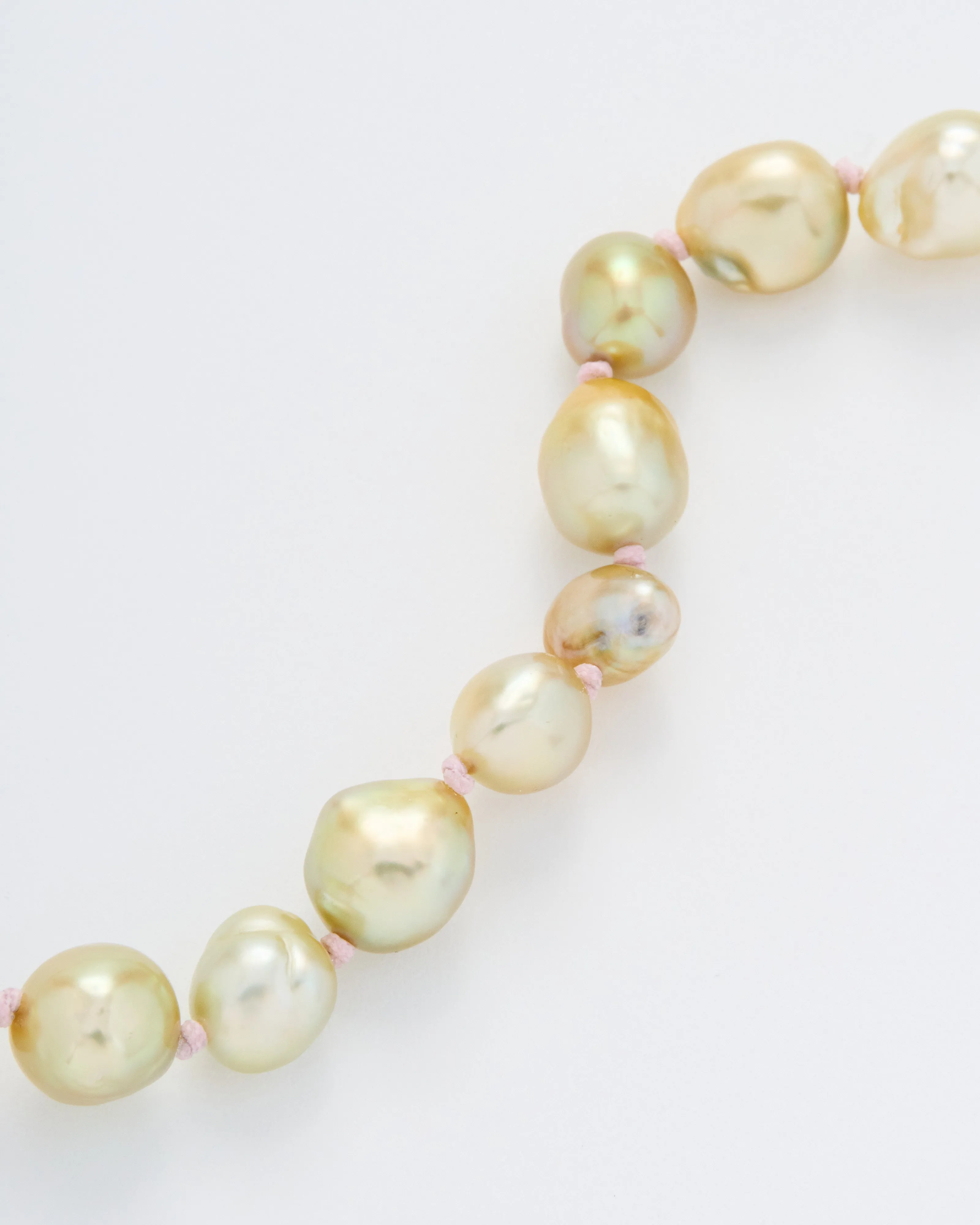 pearl necklace with flower and diamonds