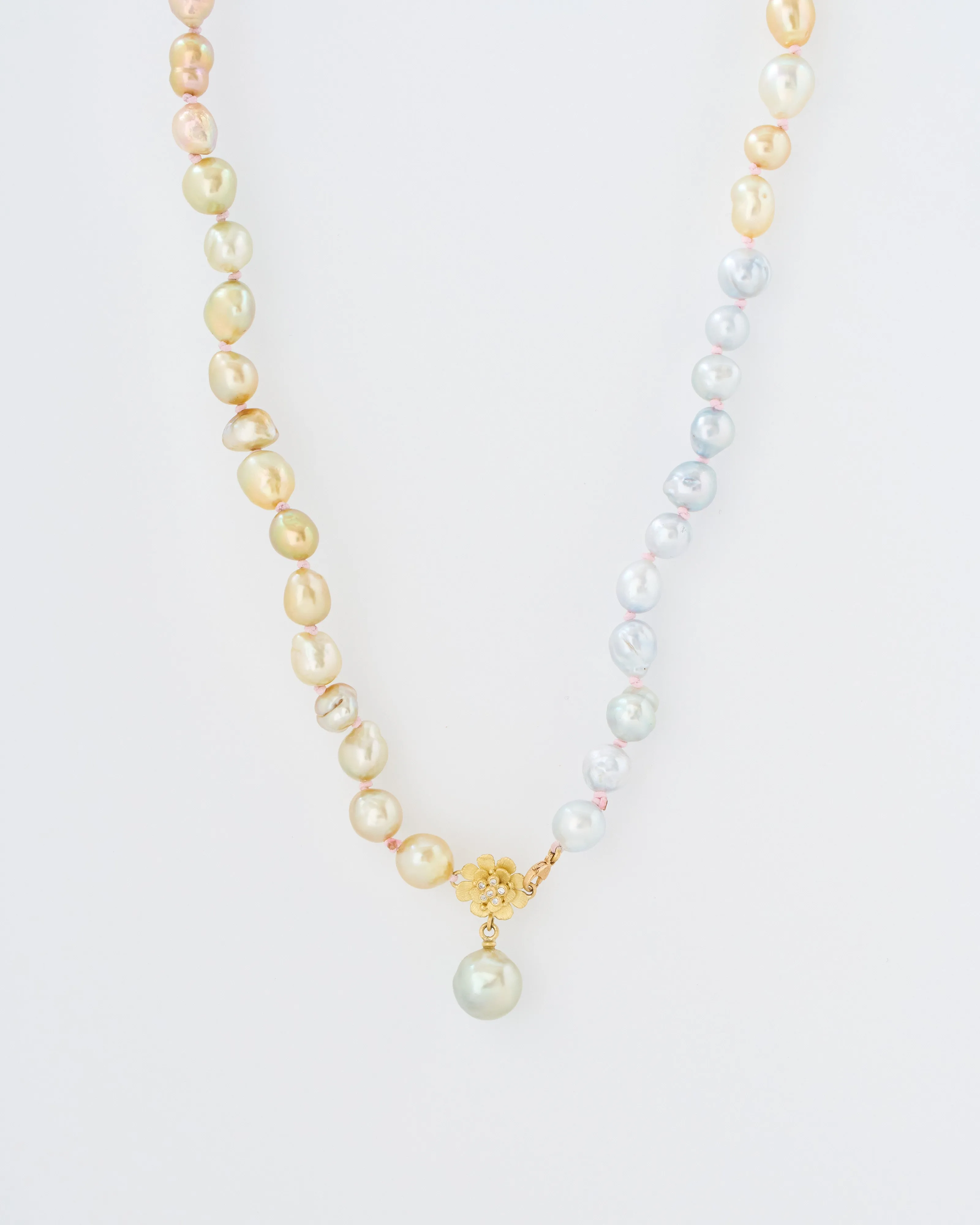 pearl necklace with flower and diamonds