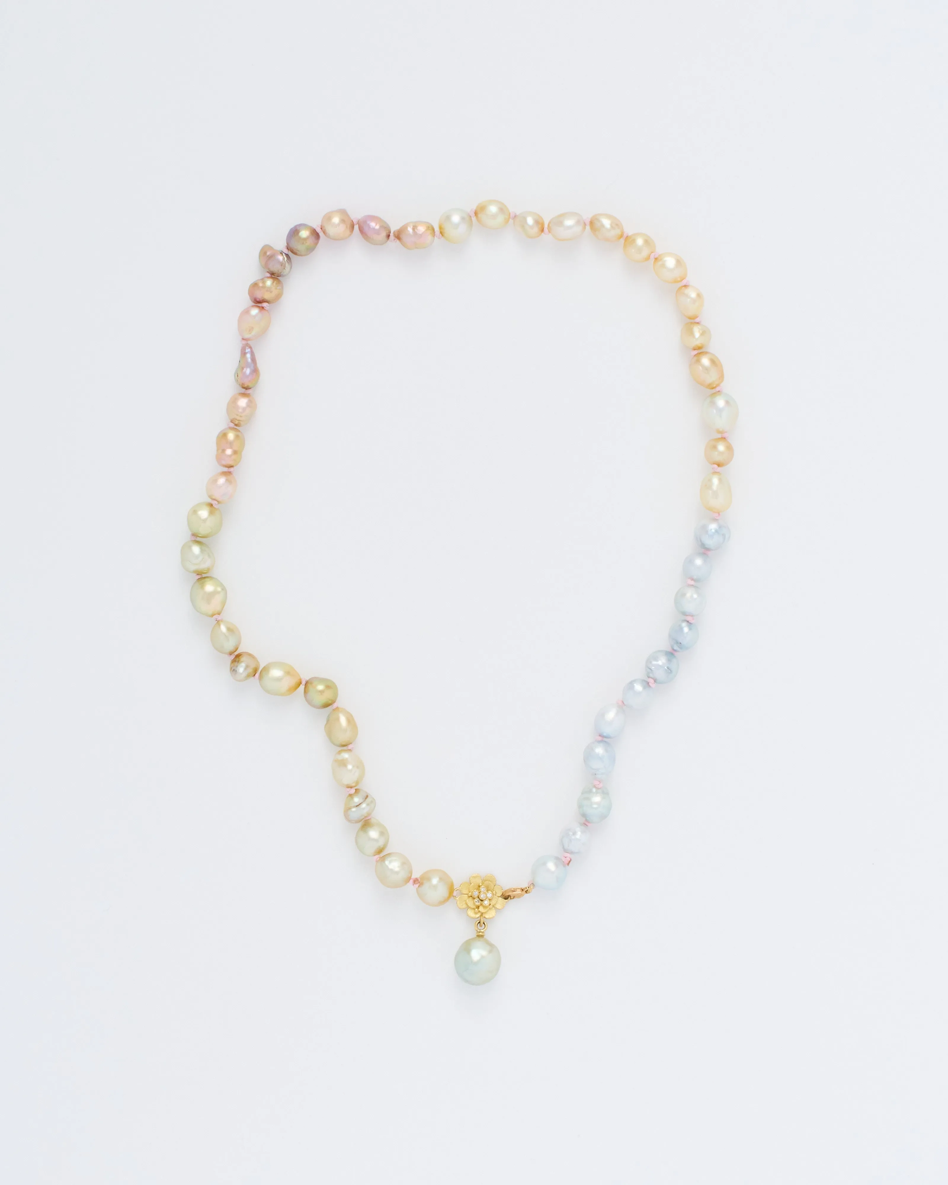 pearl necklace with flower and diamonds