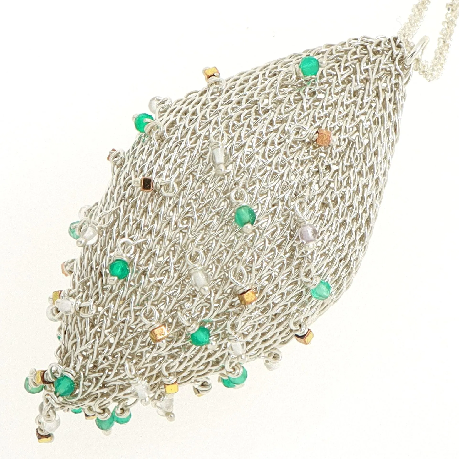 Phylum coconut necklace with natural stones