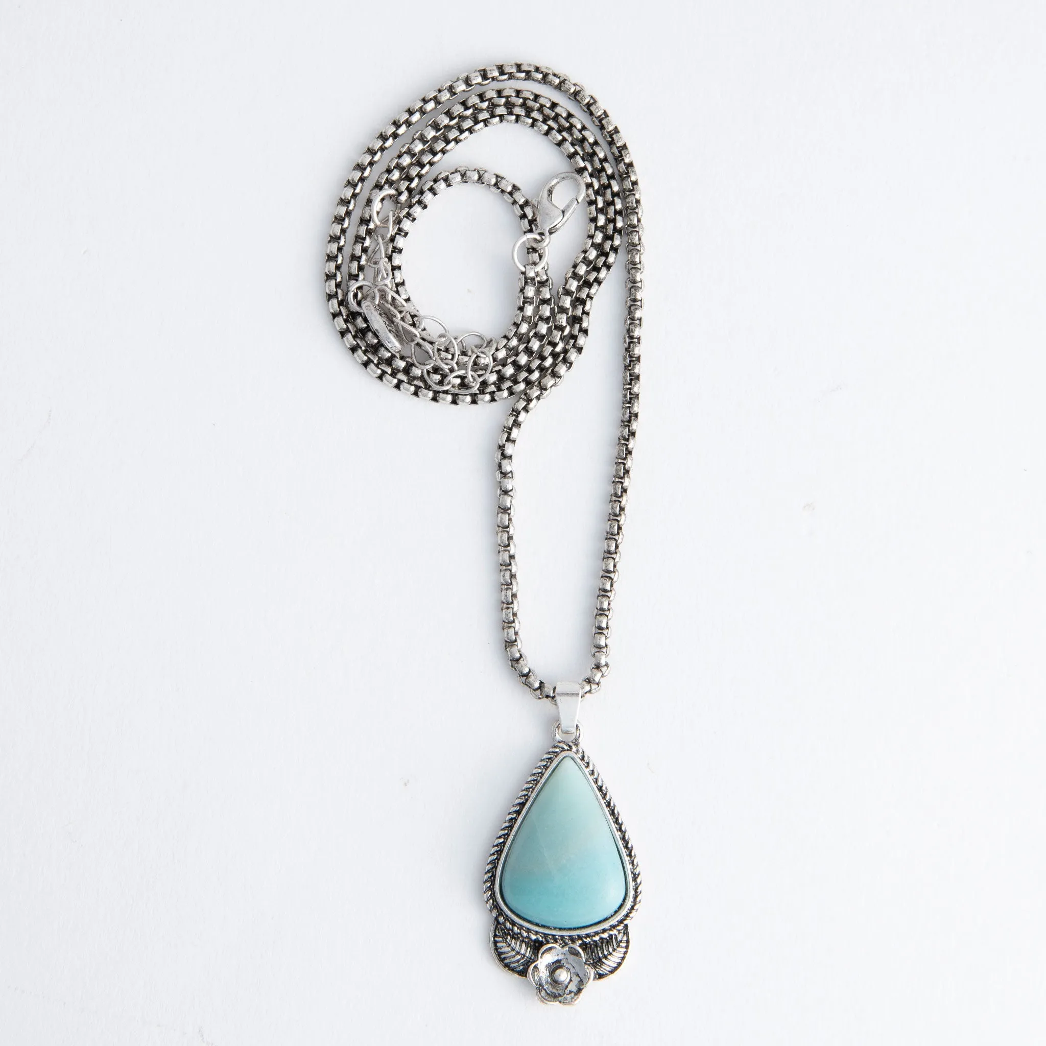 Pippa Genuine Stone Flower Pendant Necklace