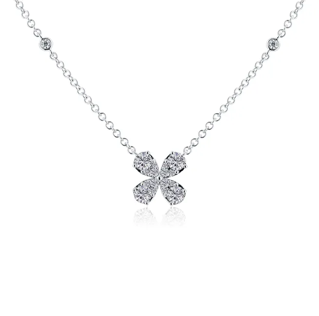 Sabel Collection White Gold Flower Diamond Pendant