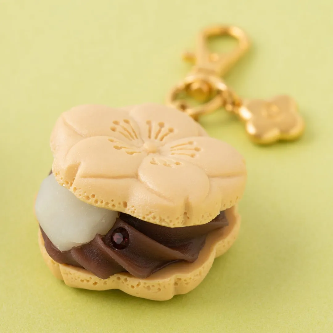 SAKURA Monaka Bag Charm (Beige)【Japan Jewelry】