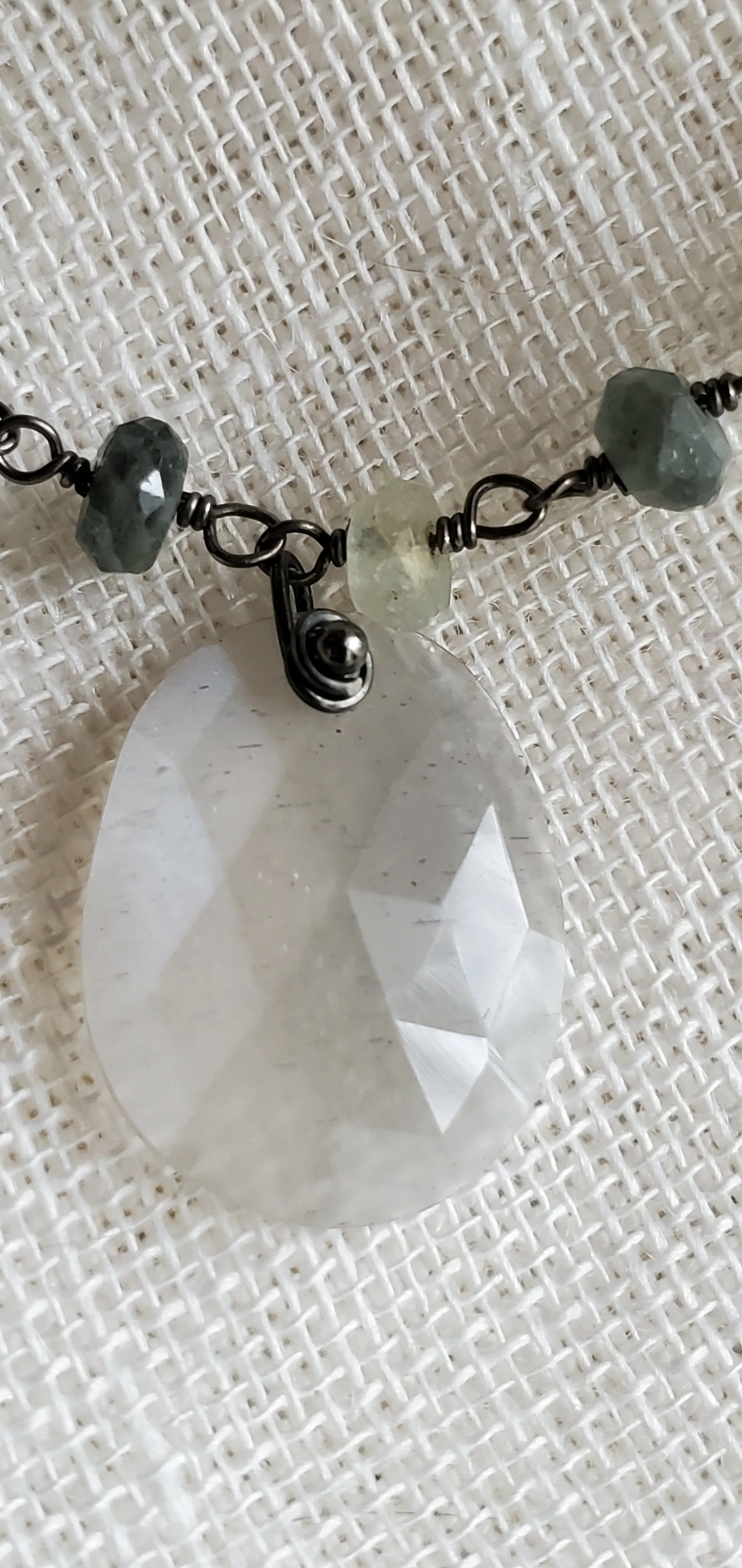Simon & LuLu Grey Quartz Nk