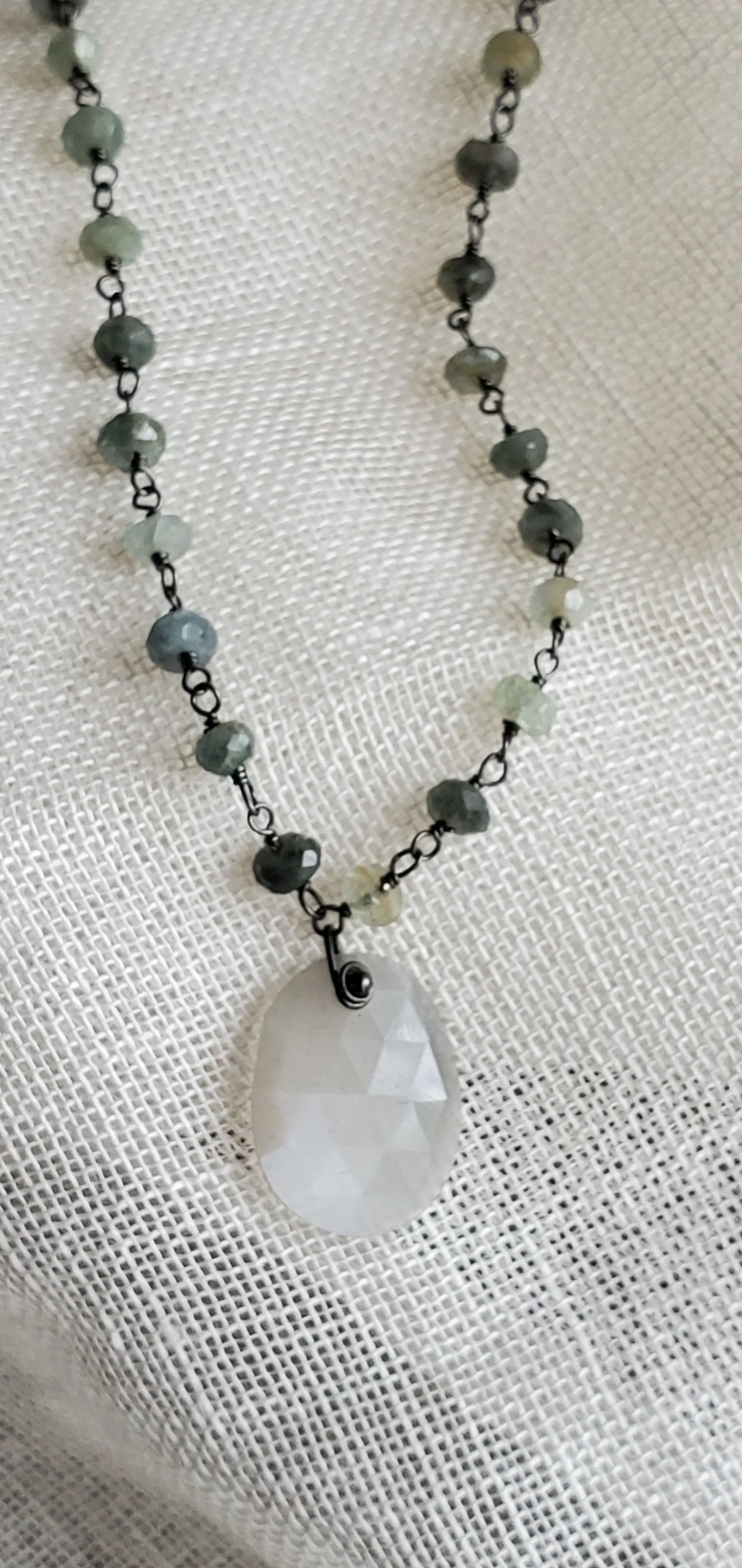 Simon & LuLu Grey Quartz Nk