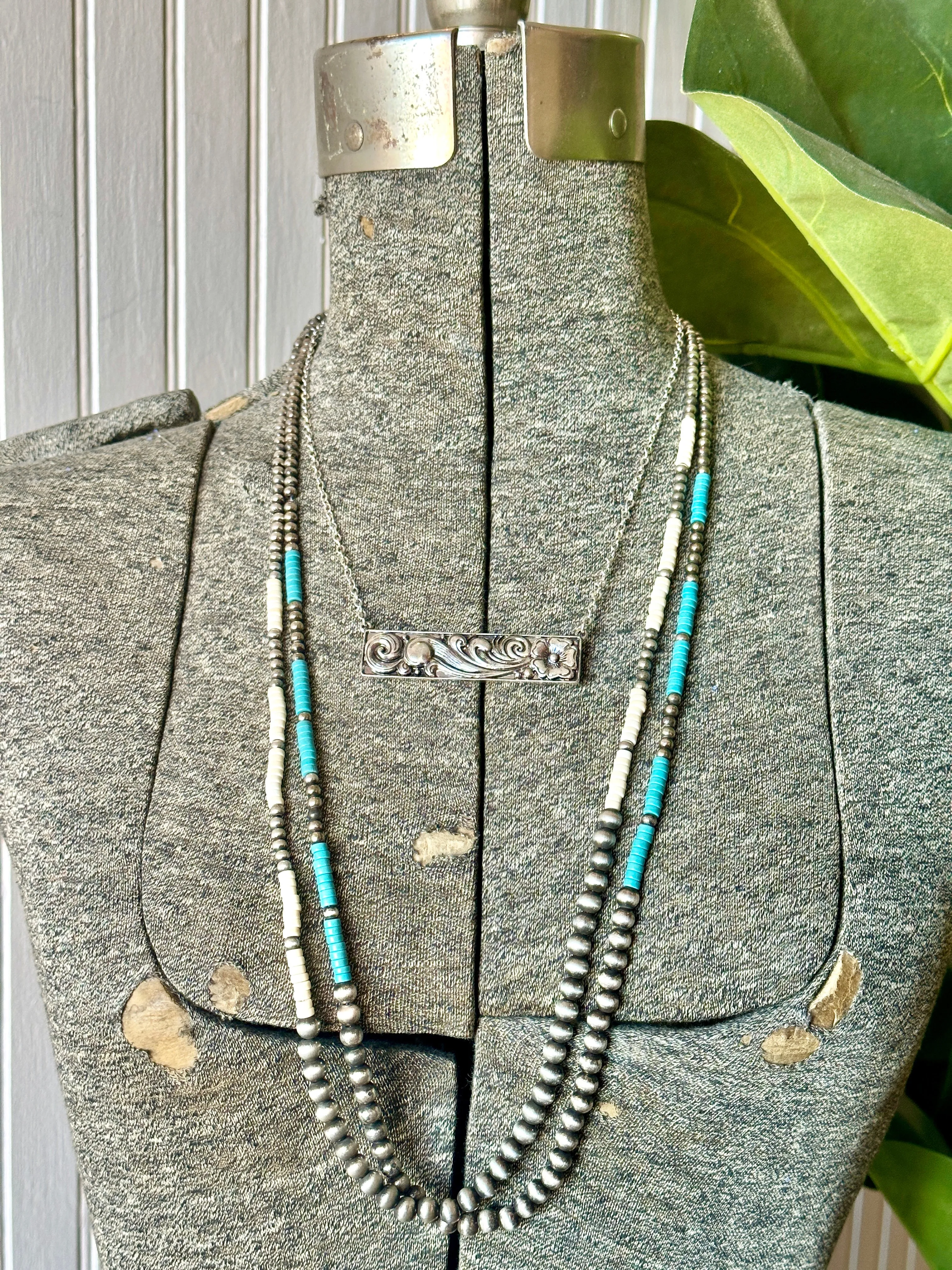Single Strand Necklaces