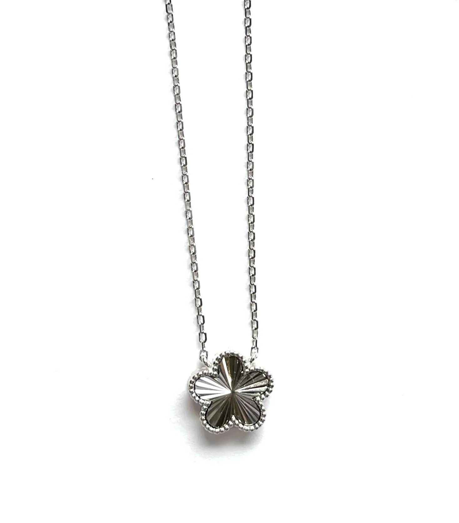 Sunny Ridged Flower Necklace