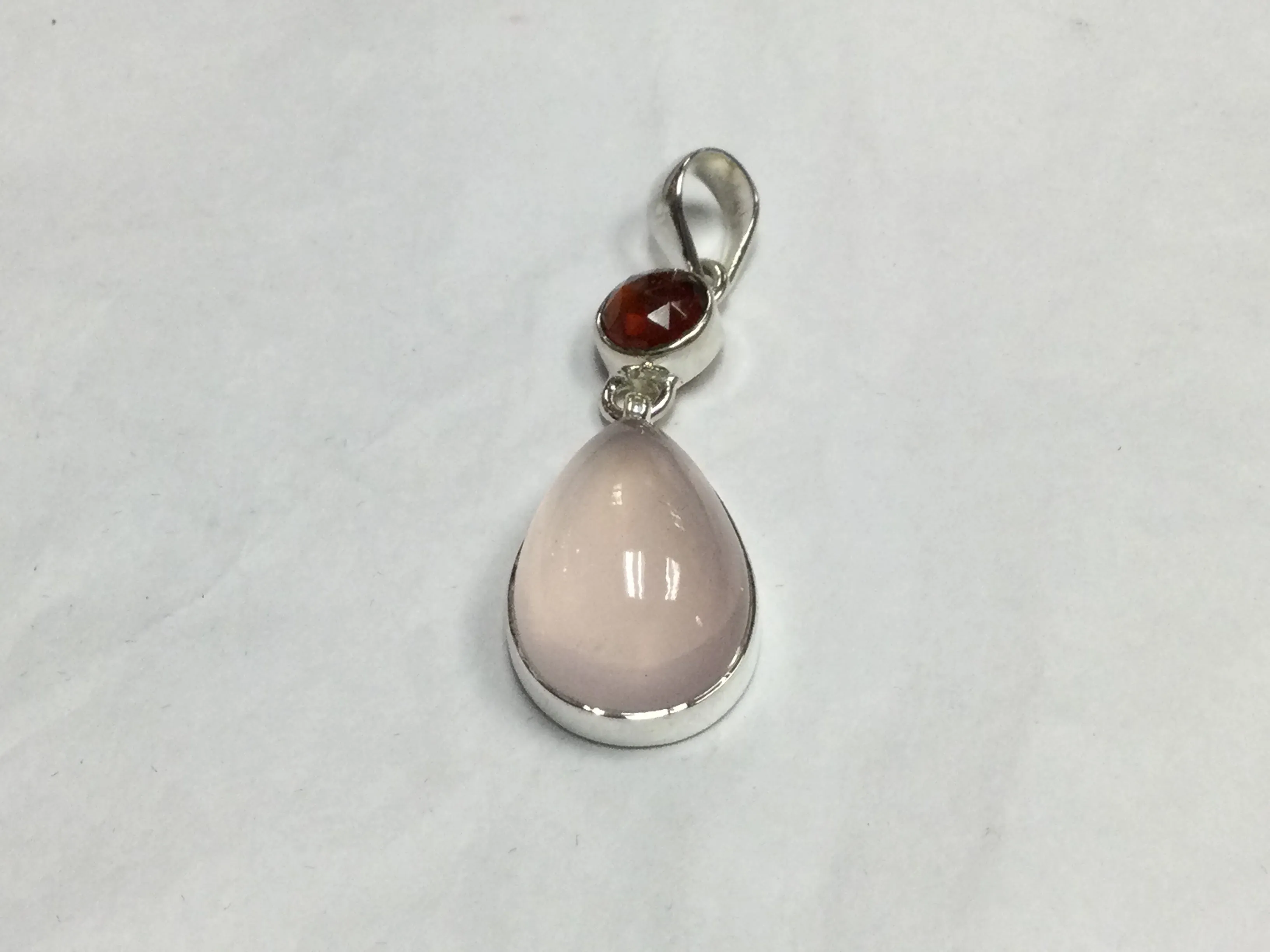 Teardrop-Shaped Rose Quartz Pendant