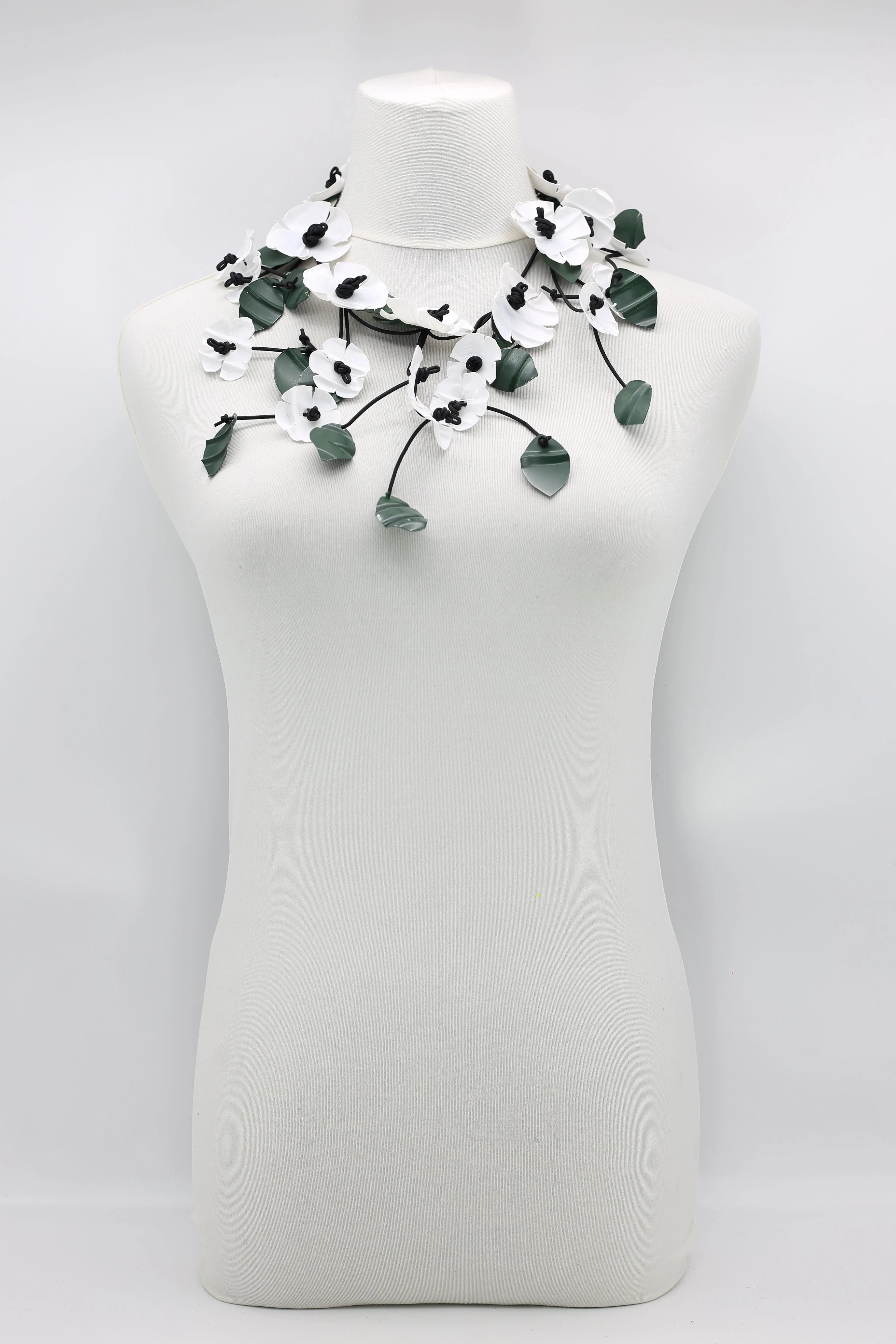 UPCYCLED PLASTIC BOTTLES POPPY FLOWER NECKLACES - SHORT