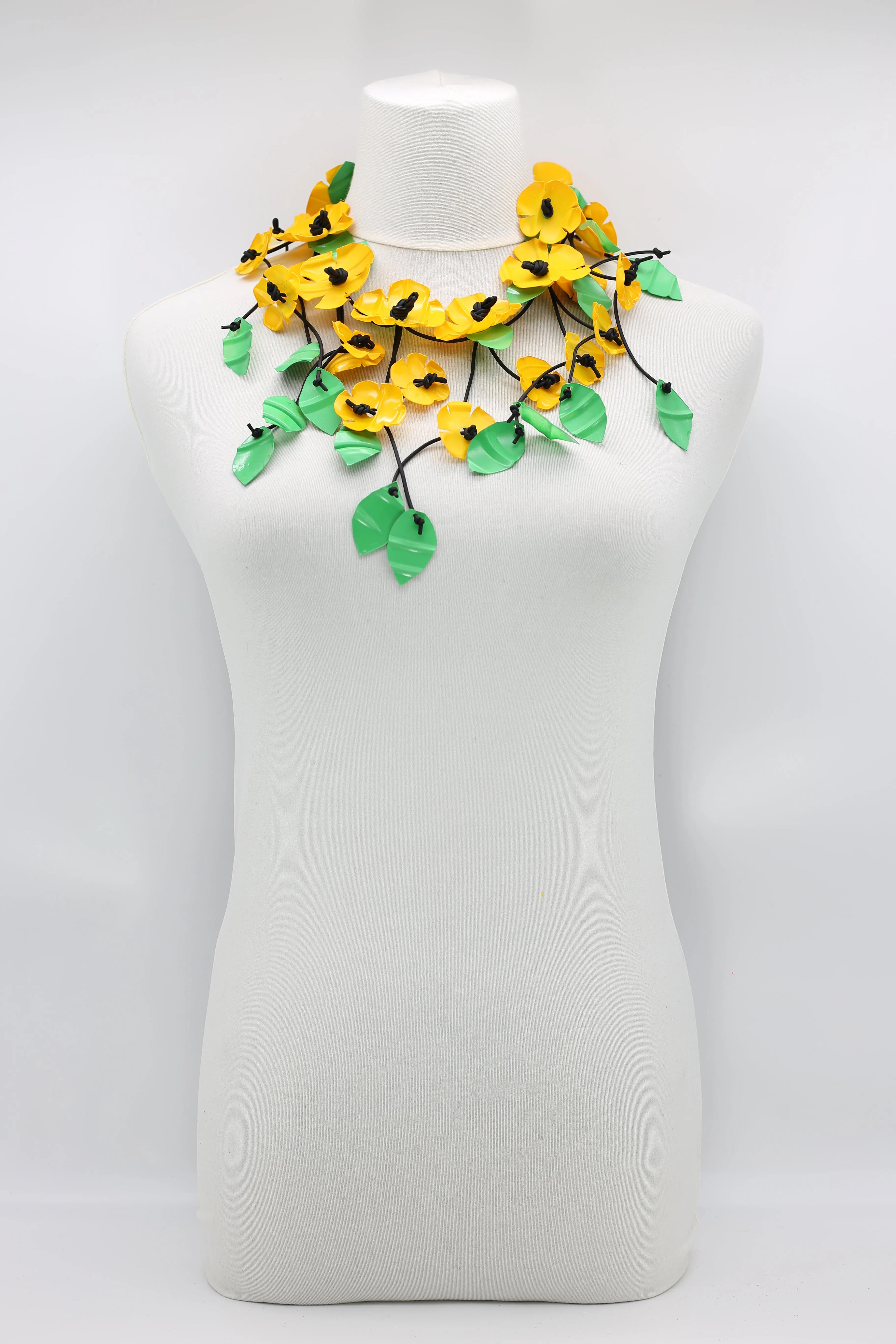 UPCYCLED PLASTIC BOTTLES POPPY FLOWER NECKLACES - SHORT