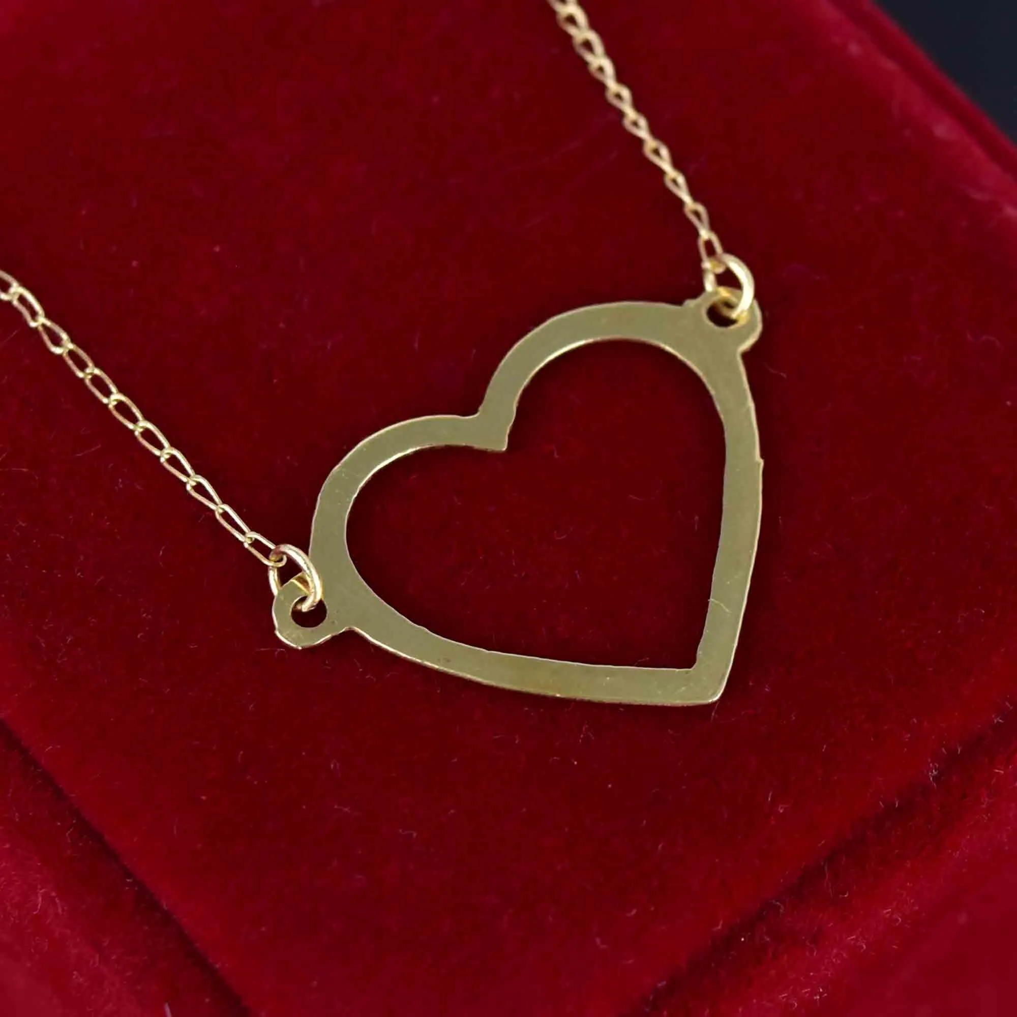 Vintage Solid 14K Gold Heart Cutout Pendant Necklace