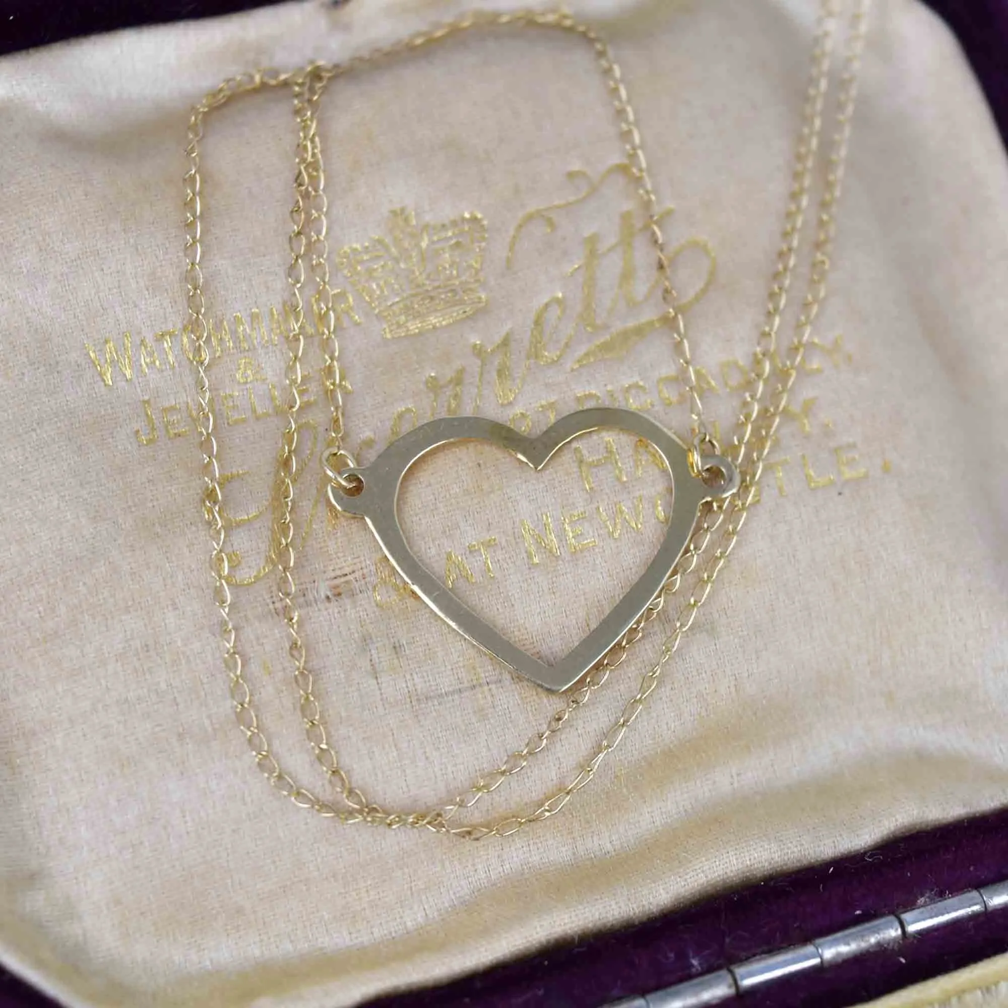 Vintage Solid 14K Gold Heart Cutout Pendant Necklace