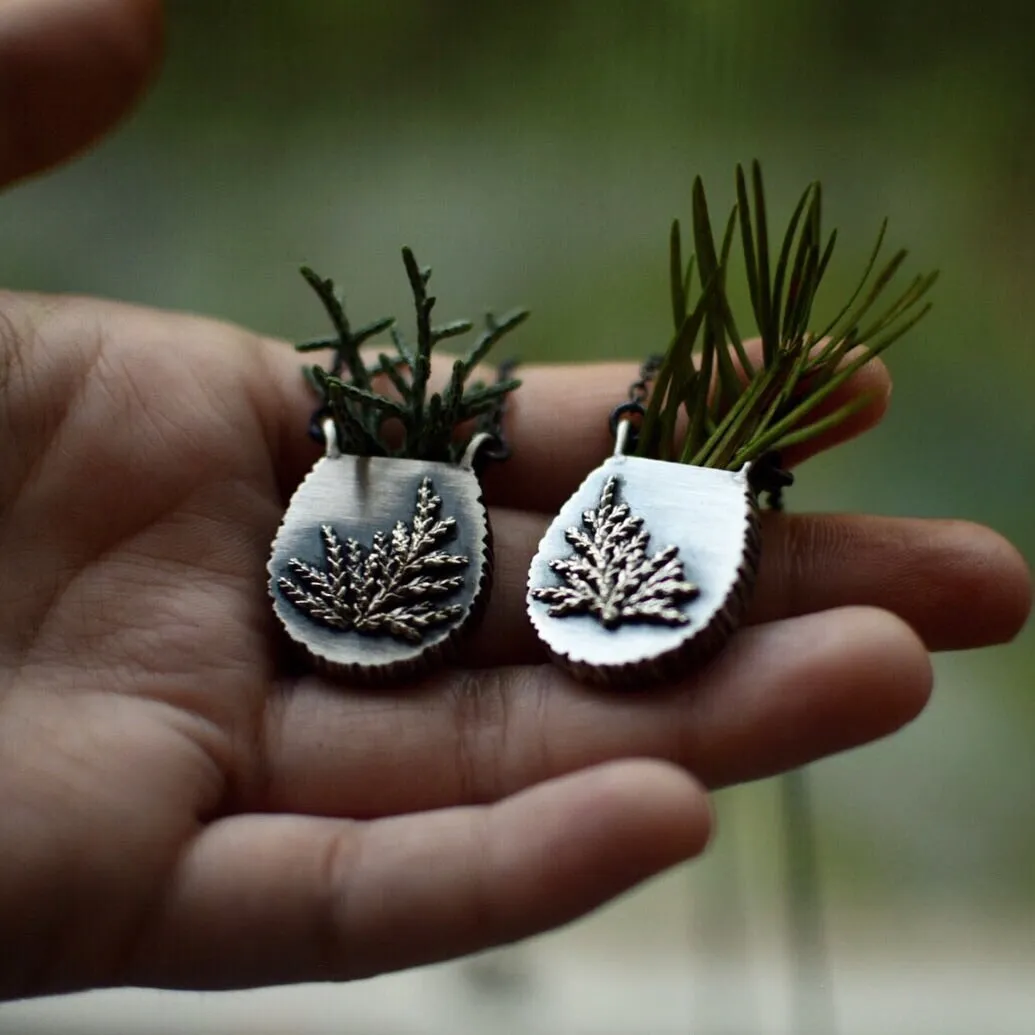 XFern Vase Necklace