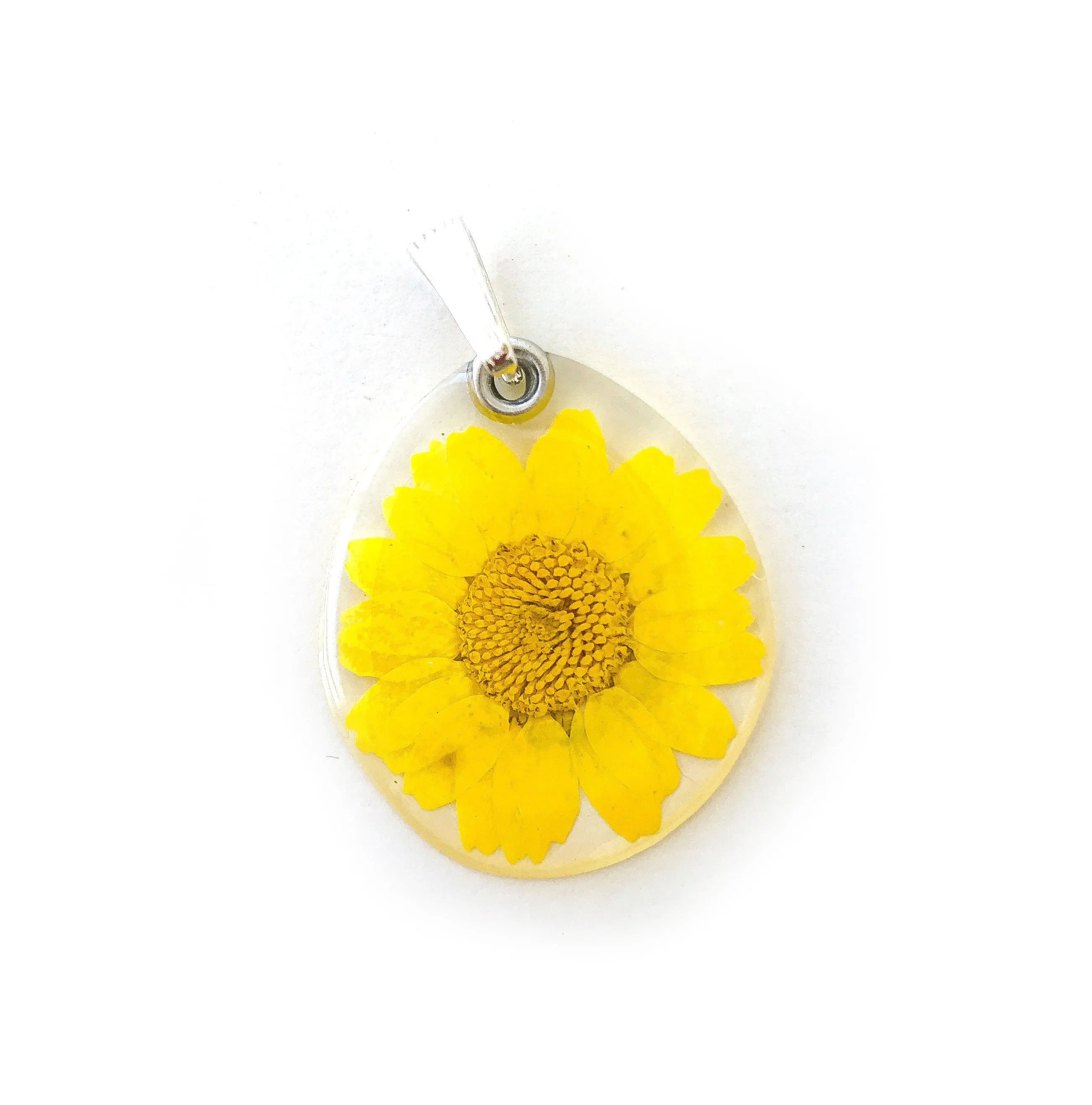 Yellow daisy pendant